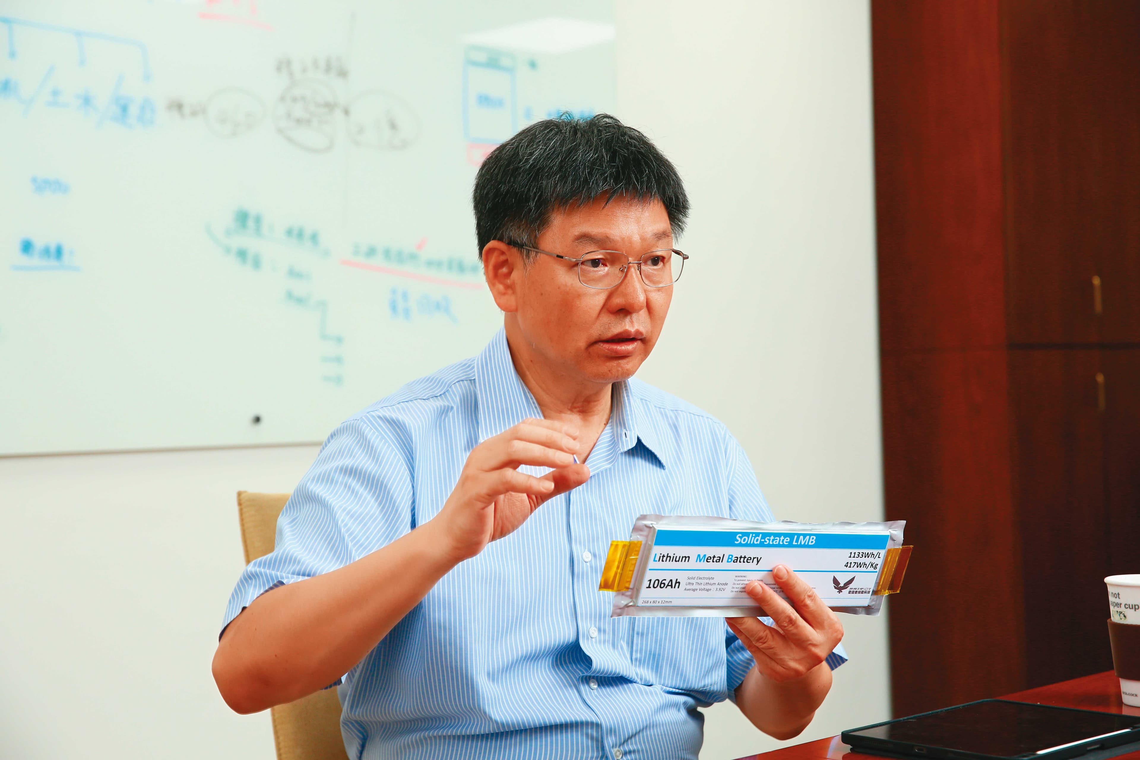 工研院衍生而出的愛國者綠能務實地從樹脂材料切入,嘗試與鴻海、台塑攜手打造國產供應鏈。圖為愛國者綠能董事長彭裕民。