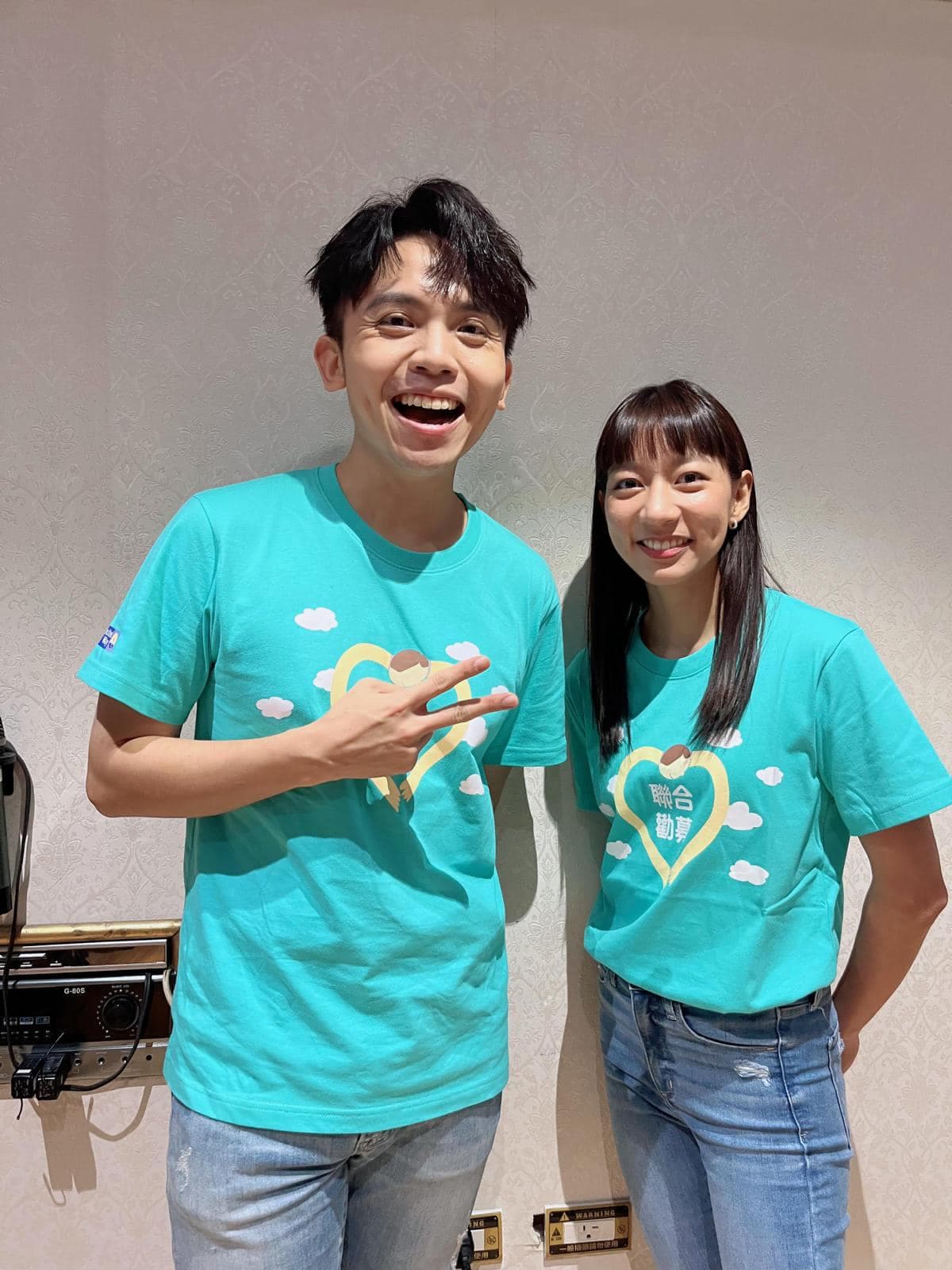 黃豪平近期幾乎每週都有活動主持,日前主持公益和陳妤同台。(翻攝黃豪平臉書)