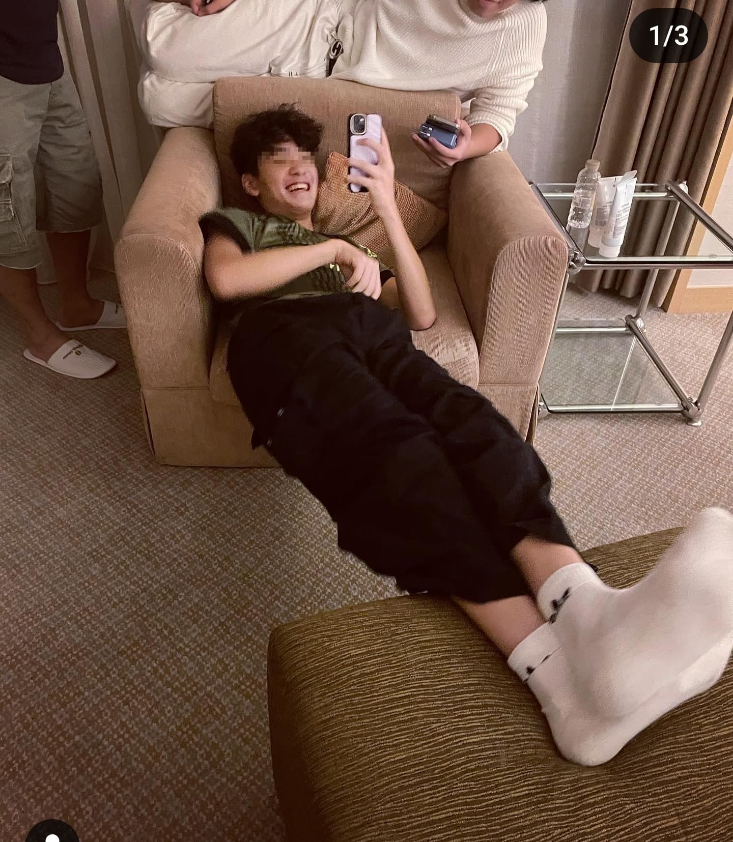 14歲的Joe,不僅長相清秀,還有一雙長腿。(翻攝自曹格IG)