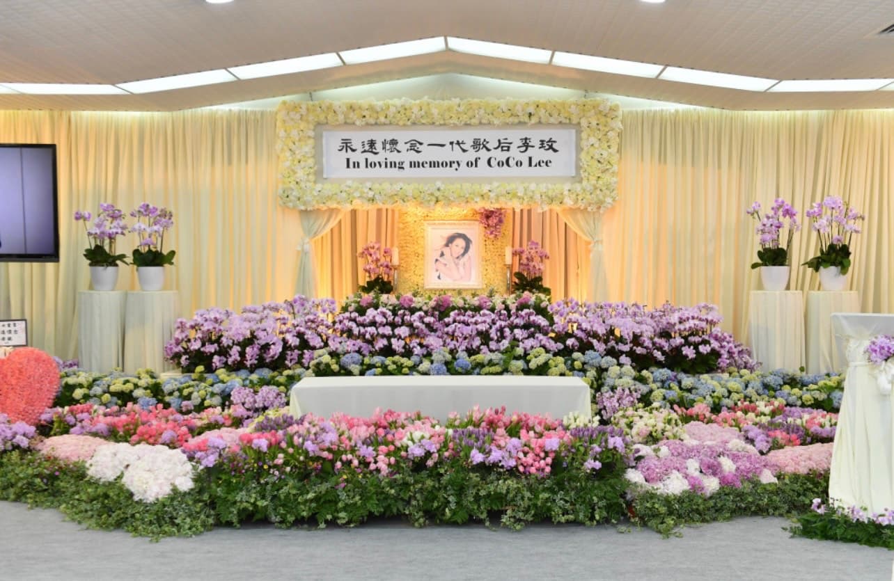 李玟靈堂現場照片也曝光。（圖／星島日報提供）