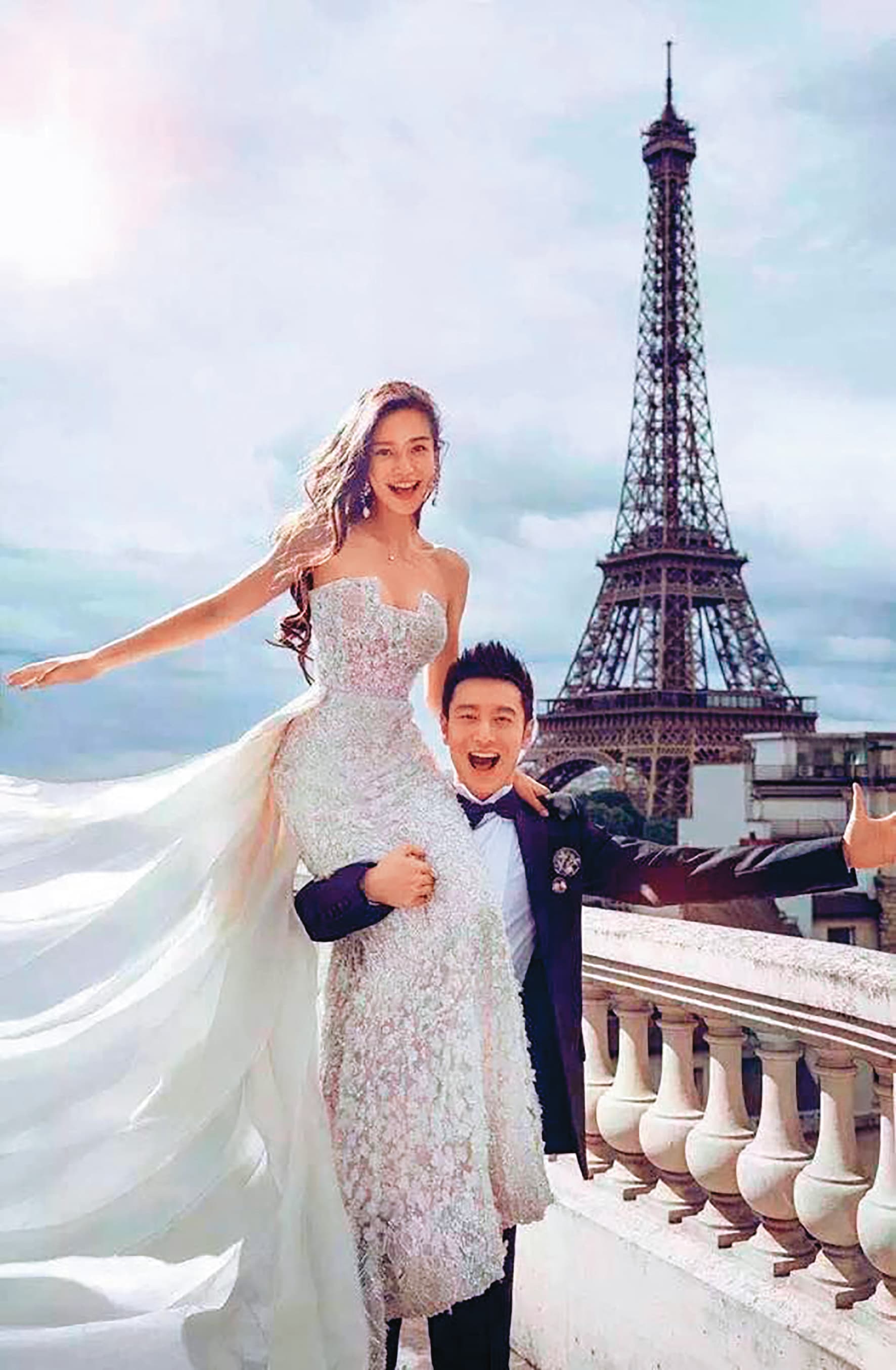 Angelababy(左)、黃曉明(右)去年宣布離婚;結婚後他們婚變頻傳,當初世紀婚禮已成追憶。(網路圖片)