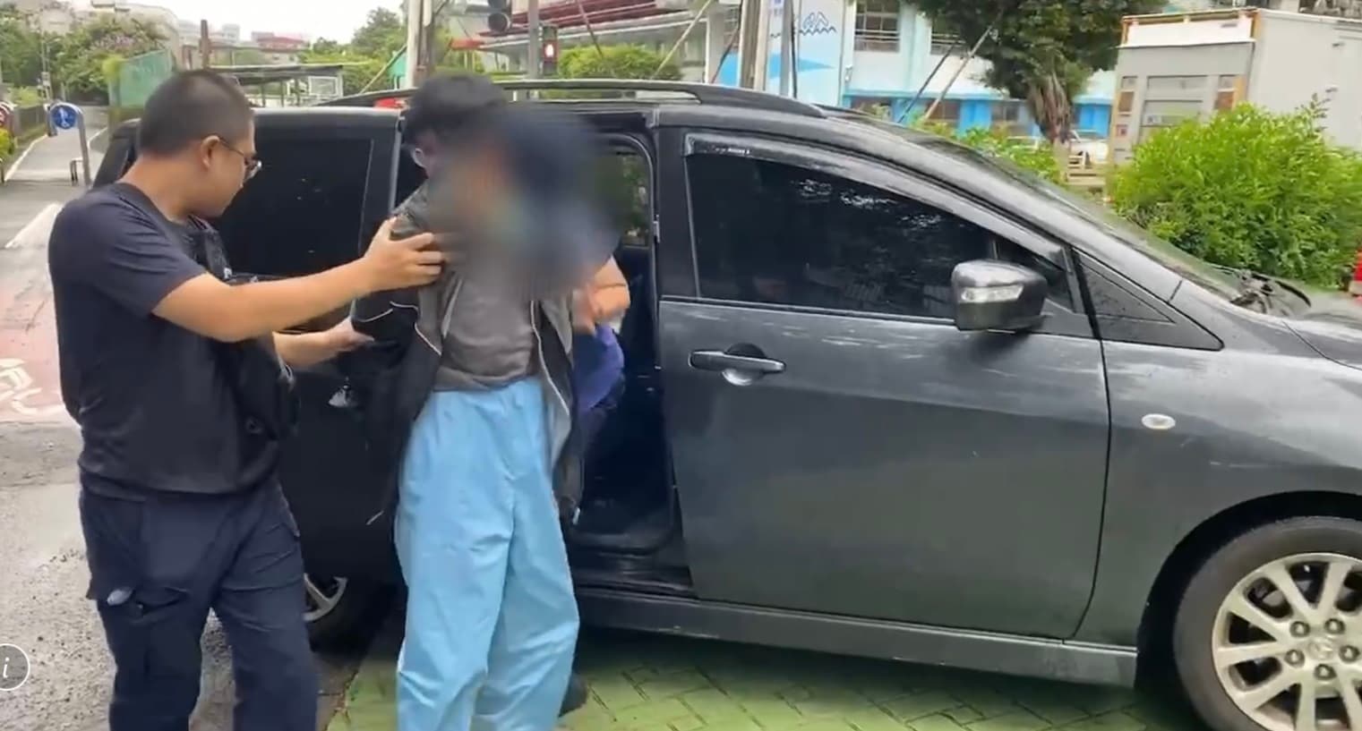 周男訊後被依竊盜及毀損罪被移送法辦。(翻攝畫面)