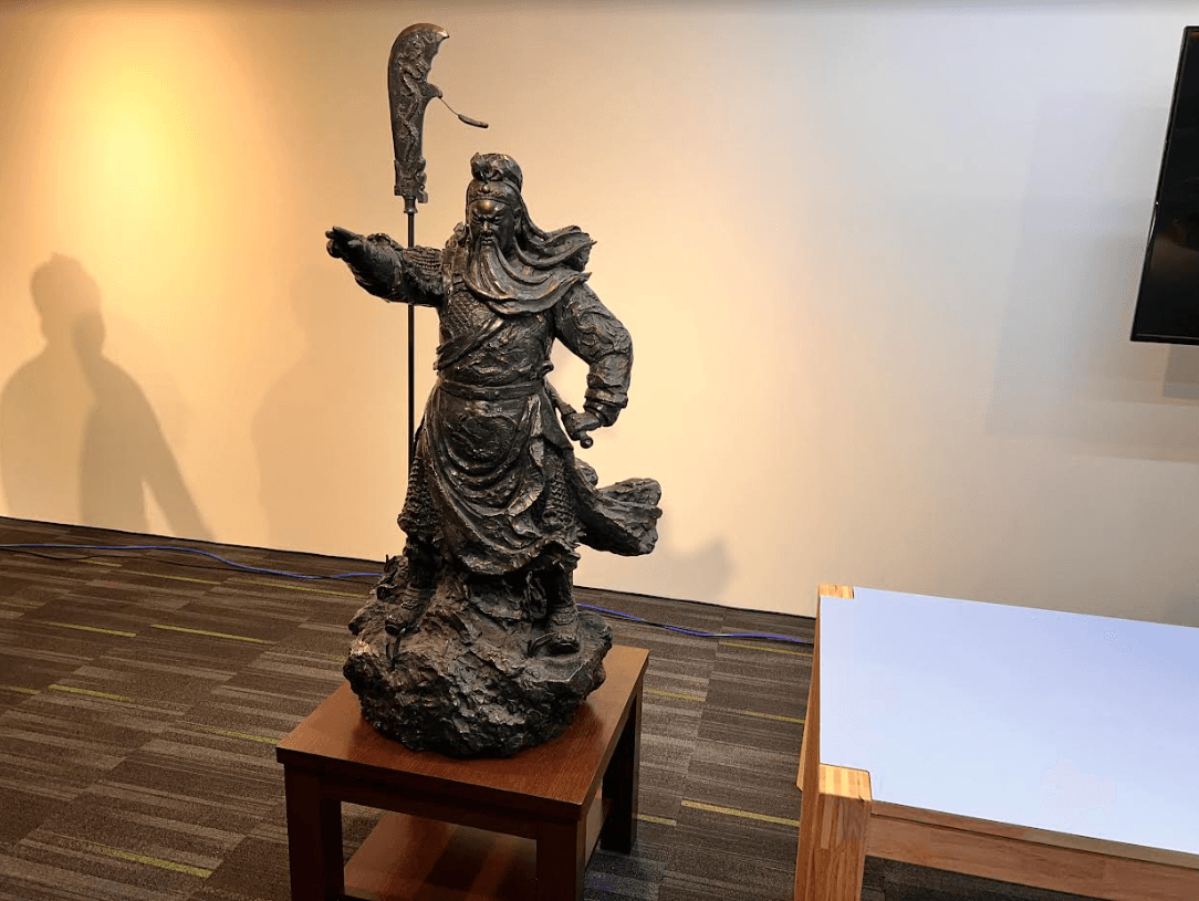 黃子哲表示,侯友宜一直以關公精神來自我期許,對人「義薄雲天」、對事「盡忠職守」,這就是他為人處事的價值所在。