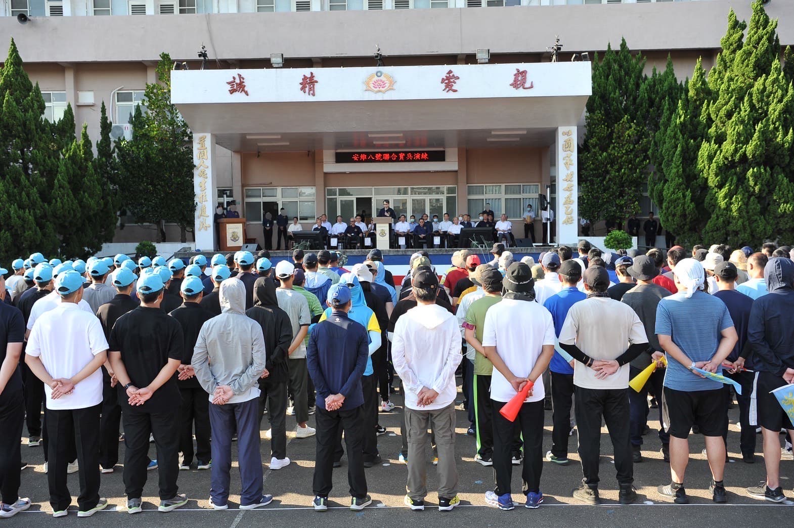 國安局長蔡明彥主持「安維8號」實兵演練,現場動員近千人,規模為歷屆之最。(國安局提供)
