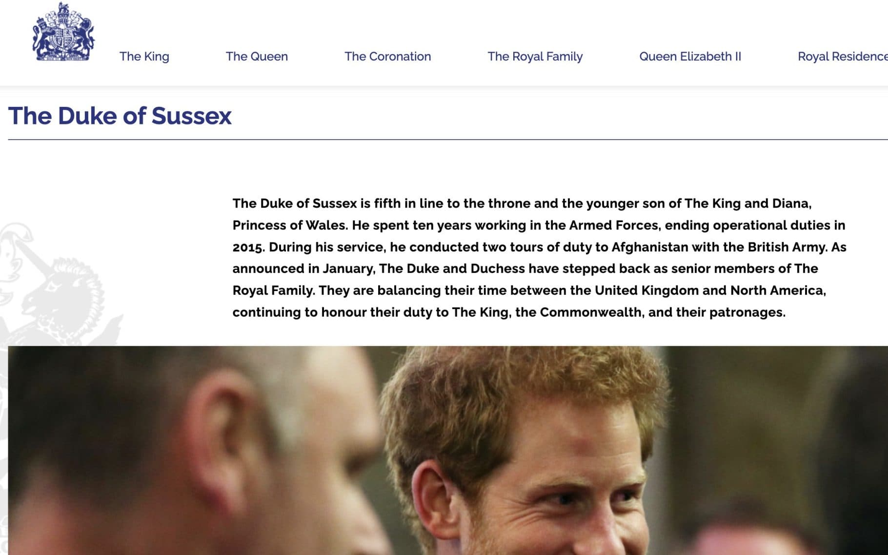 哈利在英國王室官網的個人簡介頁面,已沒有「殿下」頭銜。(翻攝The Royal Family官網)