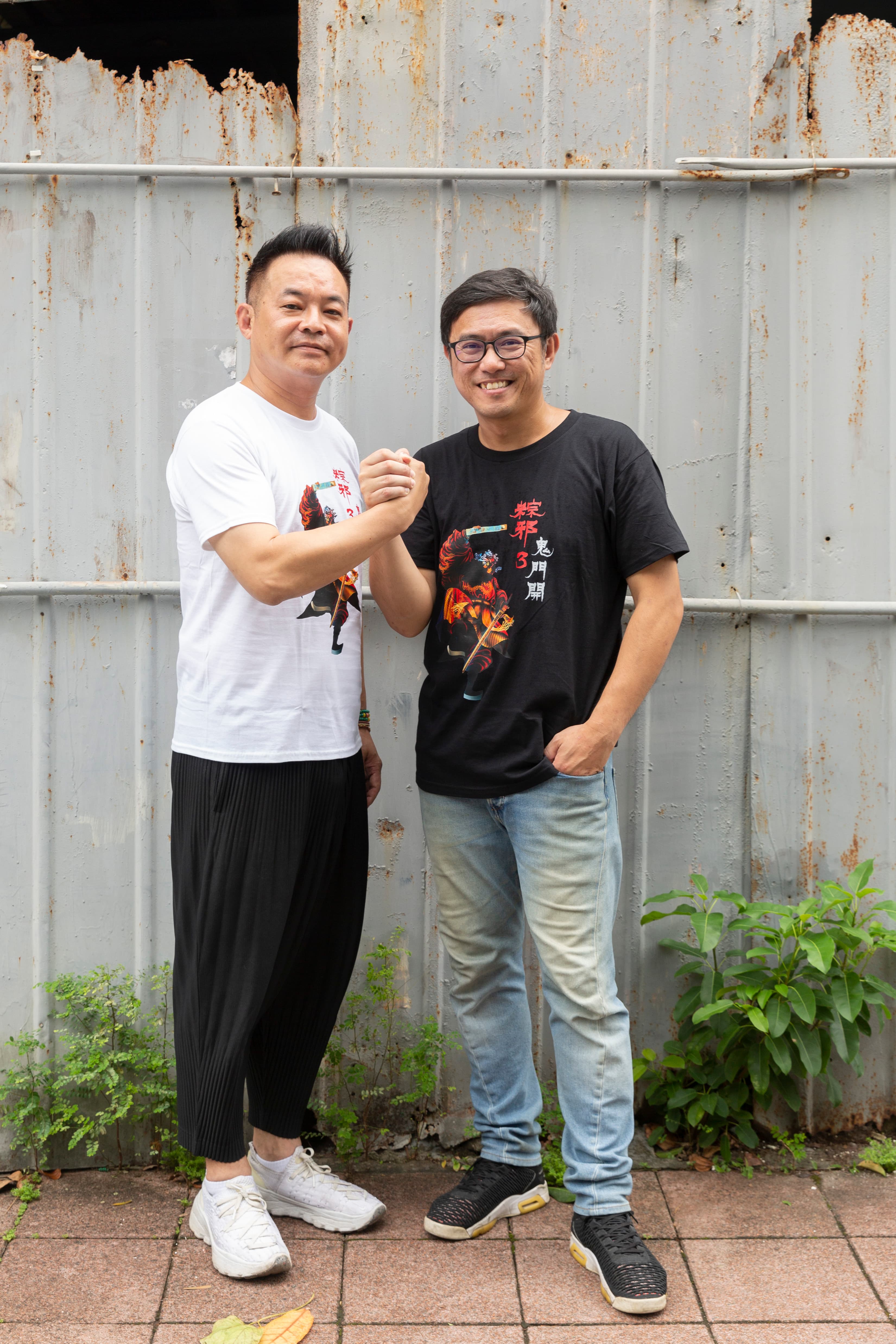 監製鄒介中(左)與導演廖士涵攜手開發結合各種元素,打造《粽邪》系列驅魔恐怖電影。