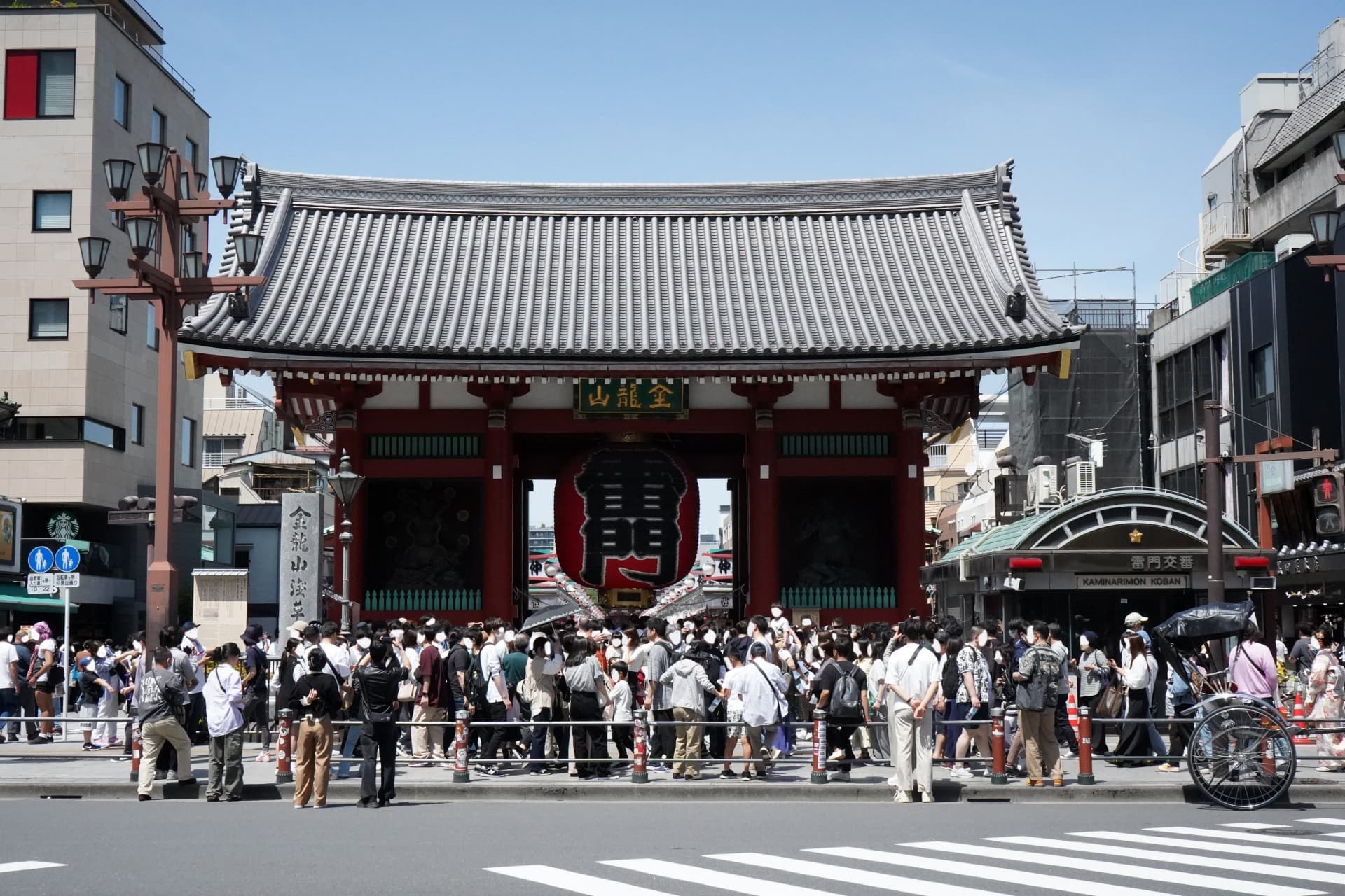不少台灣民眾喜歡日本寺廟的美學,旅遊時常造訪打卡拍照。(photoAC)