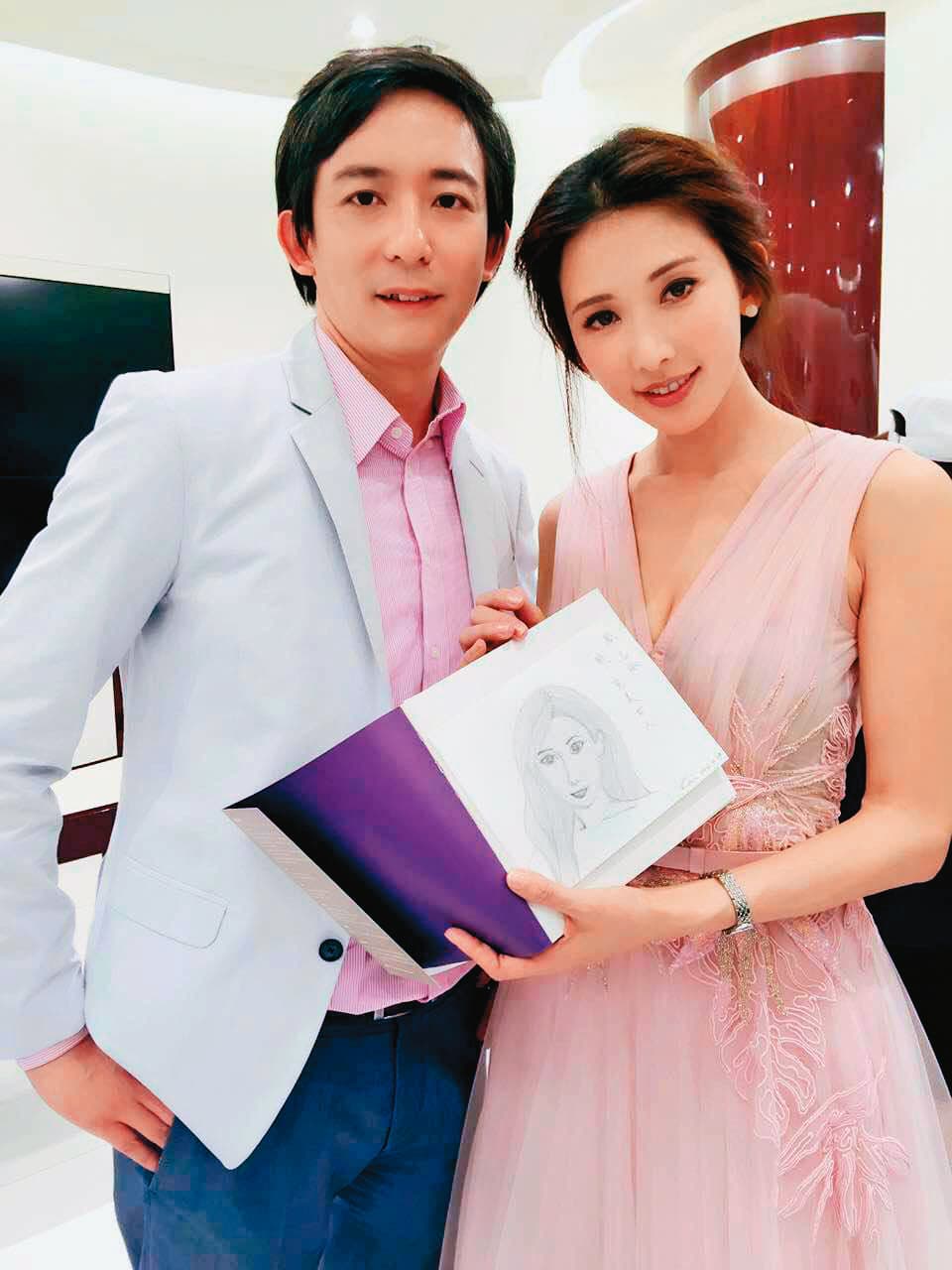房元凱(左)的出身、學歷與資歷顯赫之外,也會與名人合照留念,包括已婚的第一名模林志玲(右)。(翻攝自房元凱臉書)