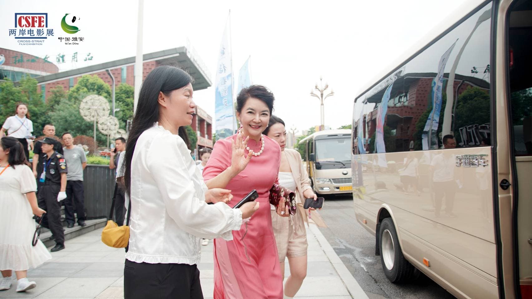 70年代文藝片女星胡慧中意外亮相,讚歎台灣優秀新生代陸續投入電影。(兩岸電影展提供)