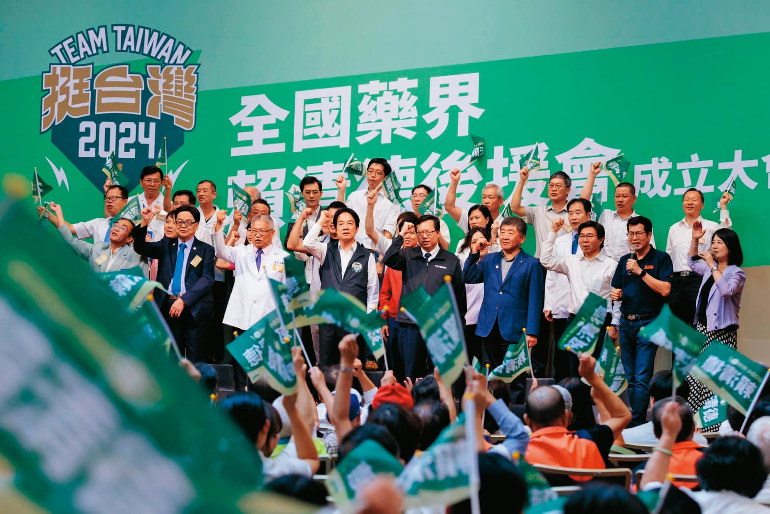 黨內提醒,賴清德在傳統選舉場合,有時仍過度低估了自己的用語。(賴清德團隊提供)