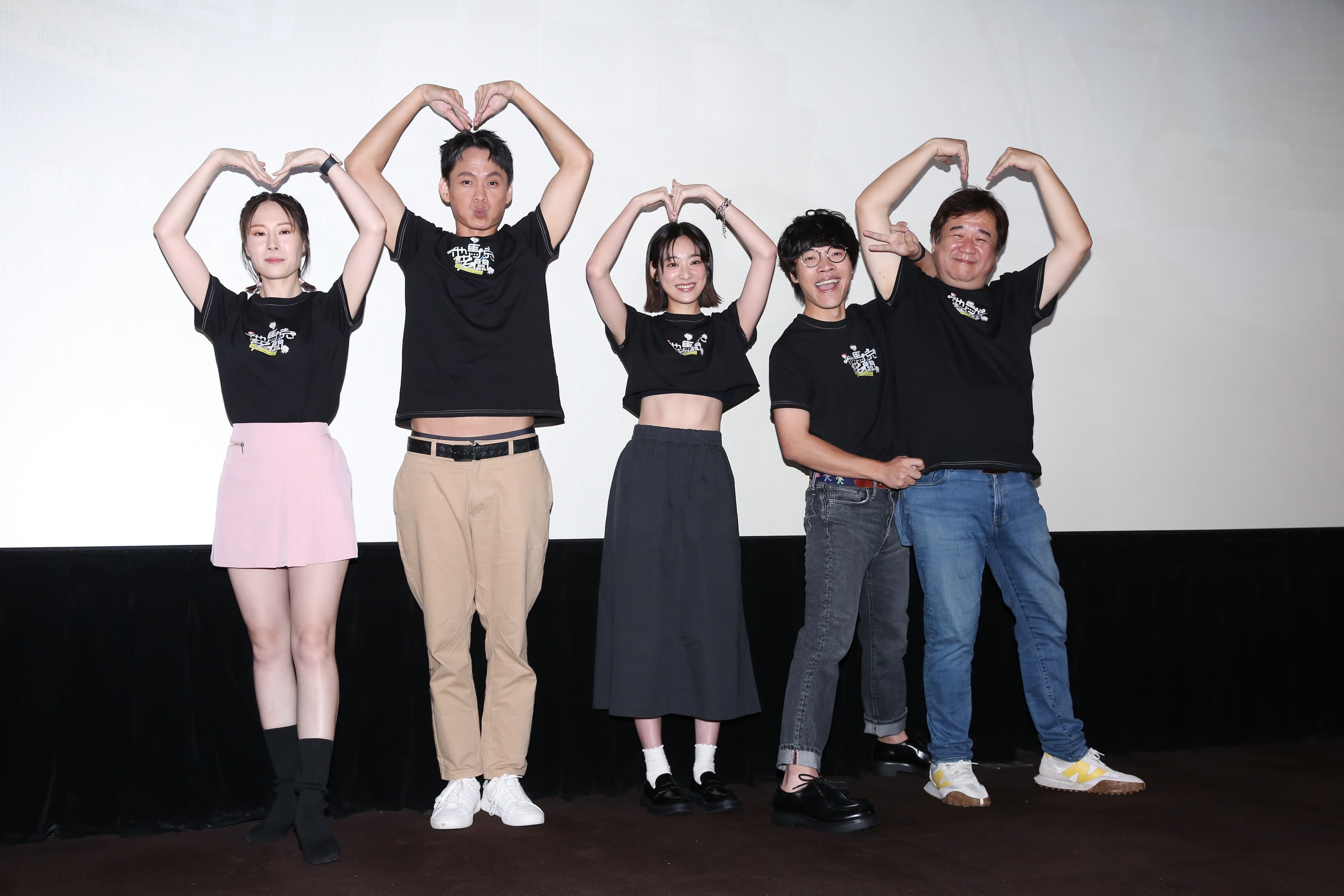 《他馬克老闆》今舉辦預告發布會,導演瞿友寧(右起)率主演盧廣仲、江齊、黃鐙輝、蔡亘晏等人出席。