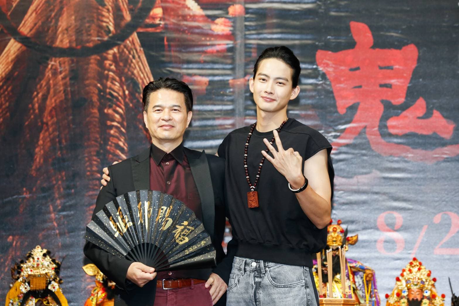 張庭瑚對七夕辦鬼片首映一開始表示不解,演他爸爸的李興文一語道破:「鬼片最適合把妹了,因為很多女生不敢看(鬼片)。」