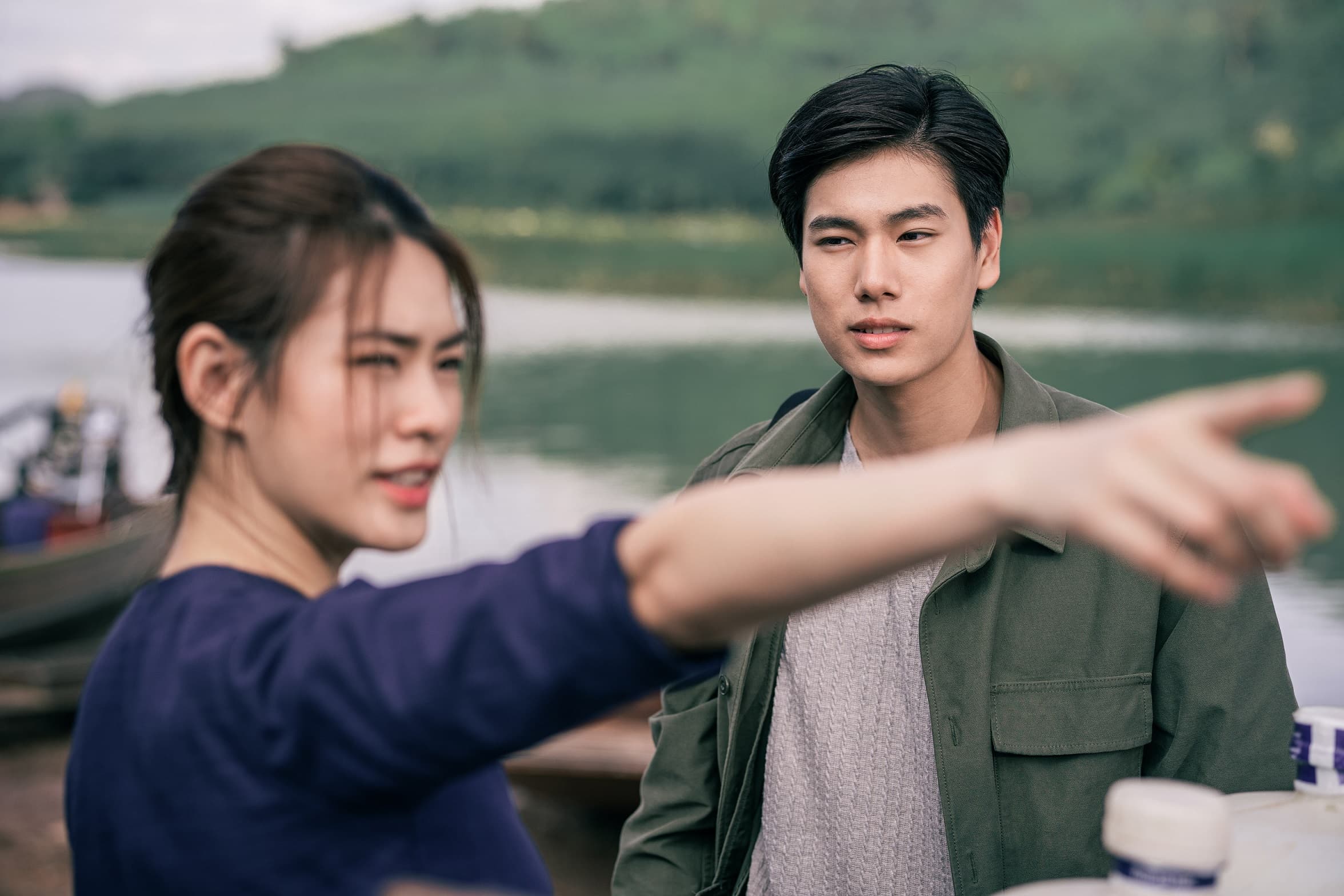 普明在《鬼偶》片中去尋找當僧侶的哥哥,發現村中一連串祕密。(華映娛樂提供)