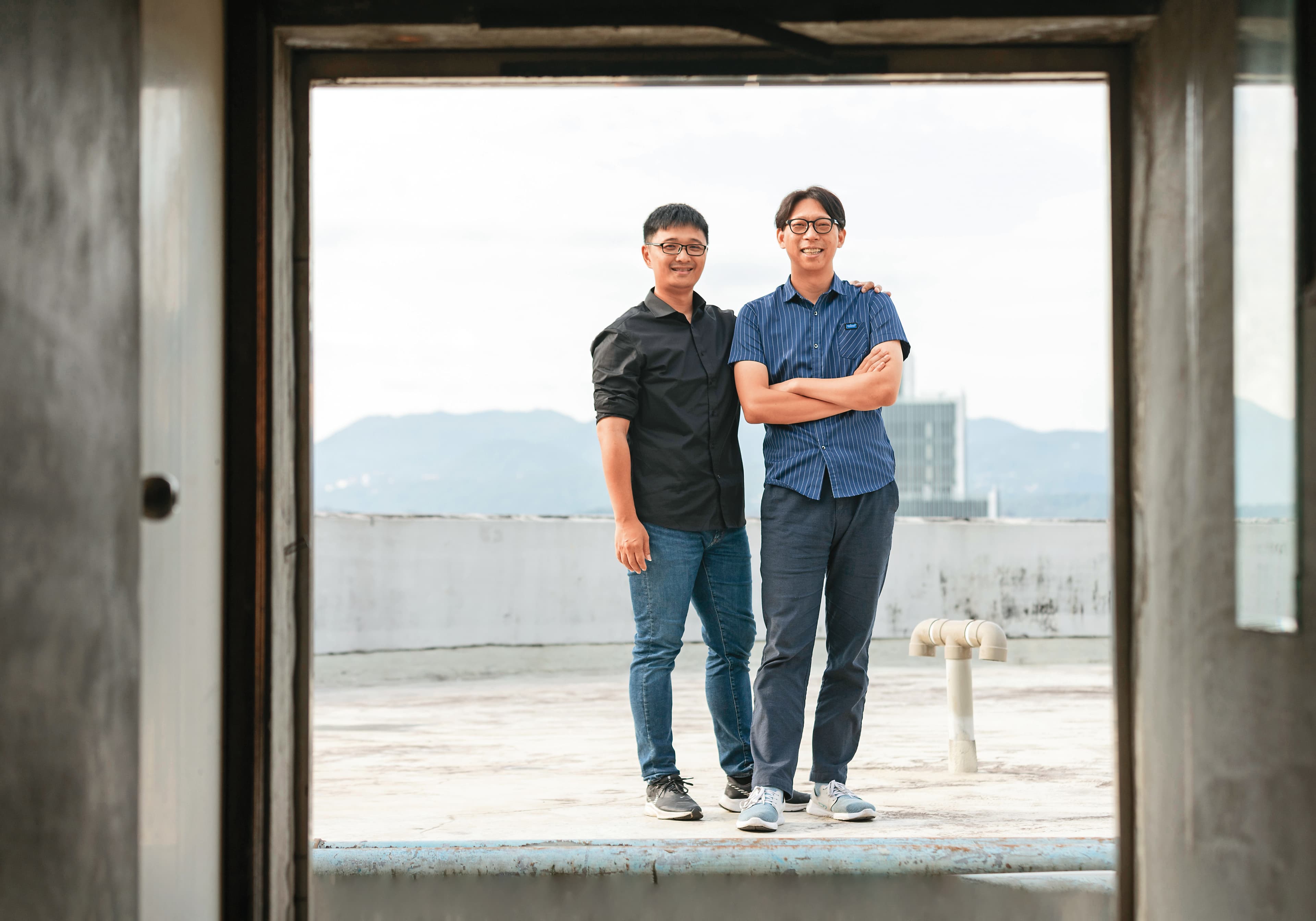 漢創國際音樂與浮光遊戲合作逾6年,陸續推出2款音樂手遊。左為漢創國際音樂製作人廖克紹,右為浮光遊戲製作人陳彥文。
