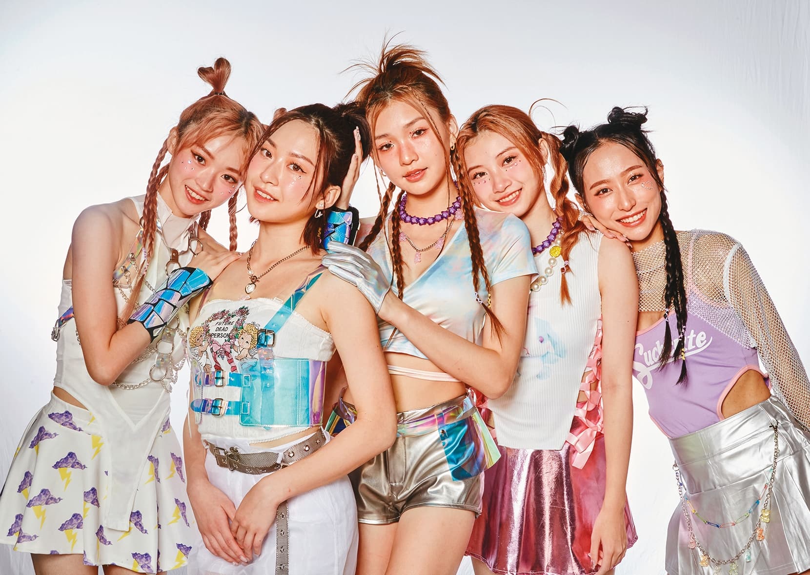 黑曜精靈成員幾乎都是高材生,當中學霸來自前女團「PER6IX」的力安。