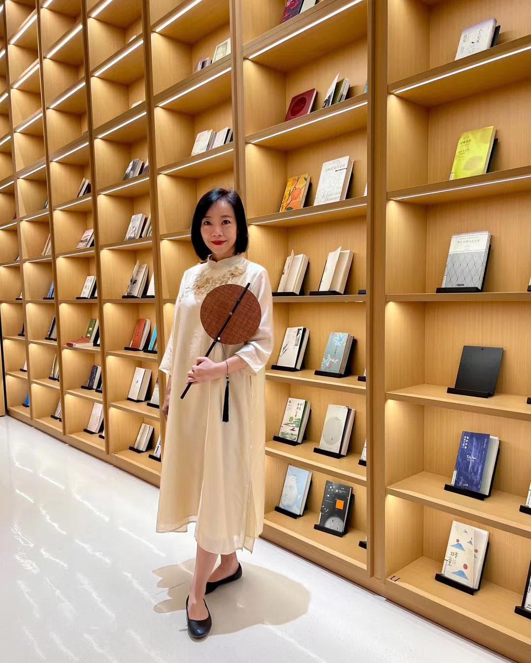 范瑞君出書將對表演的所學與體會分享給大家。(金星文創提供)