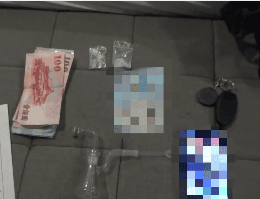 警方查扣嫌犯剩餘贓款。（刑事局提供）