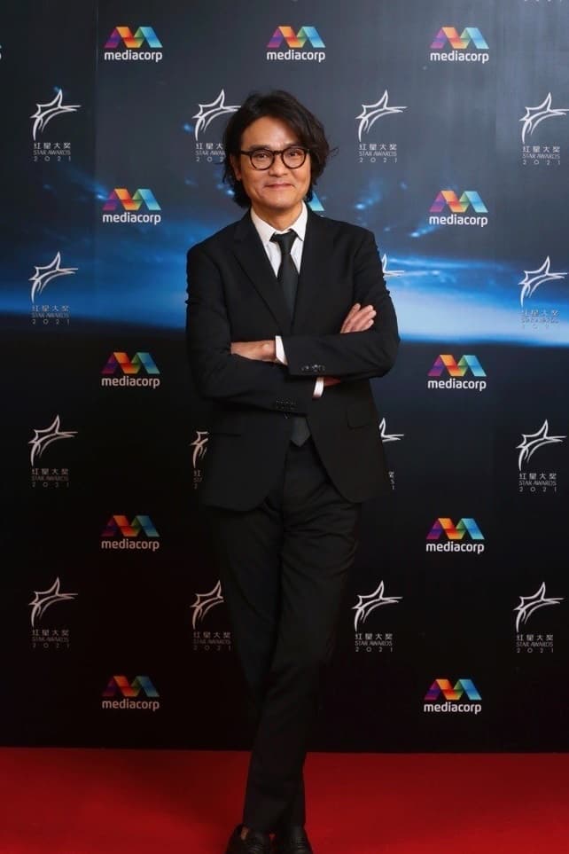港星林家棟在《失眠》以反派角色演出,拍強暴衛詩雅的戲時,相當投入。(翻攝自微博)