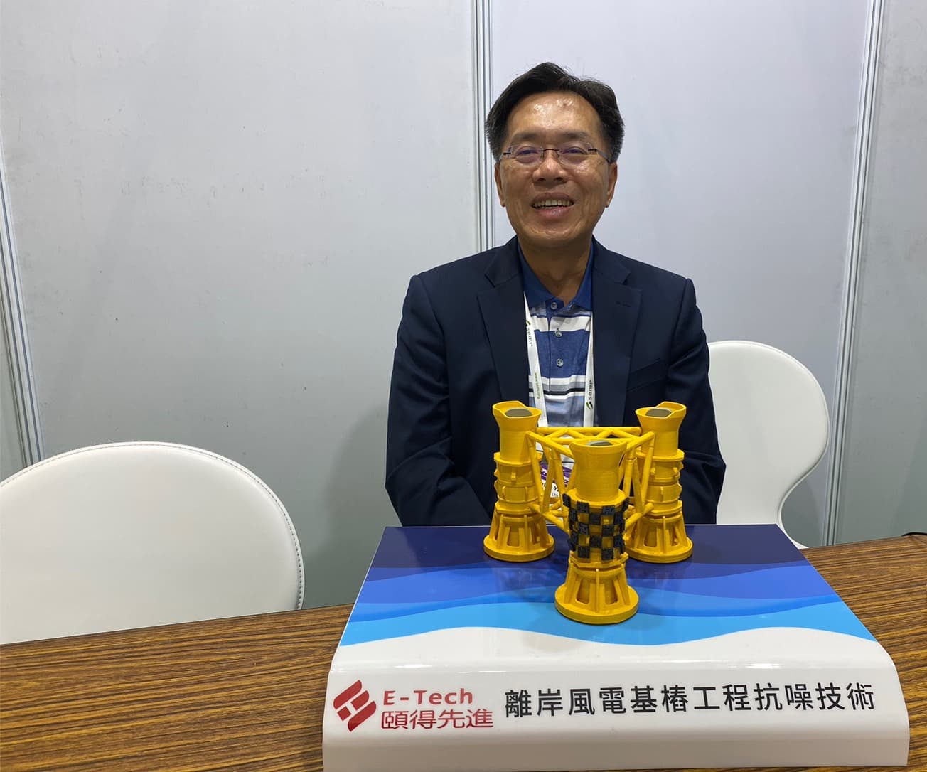 嗅到離岸風電商機,濾能(圖為董事長黃銘文)耗時兩年多開發水下抗噪材料,並成功打進開發商供應鏈。(盧佳柔攝影)