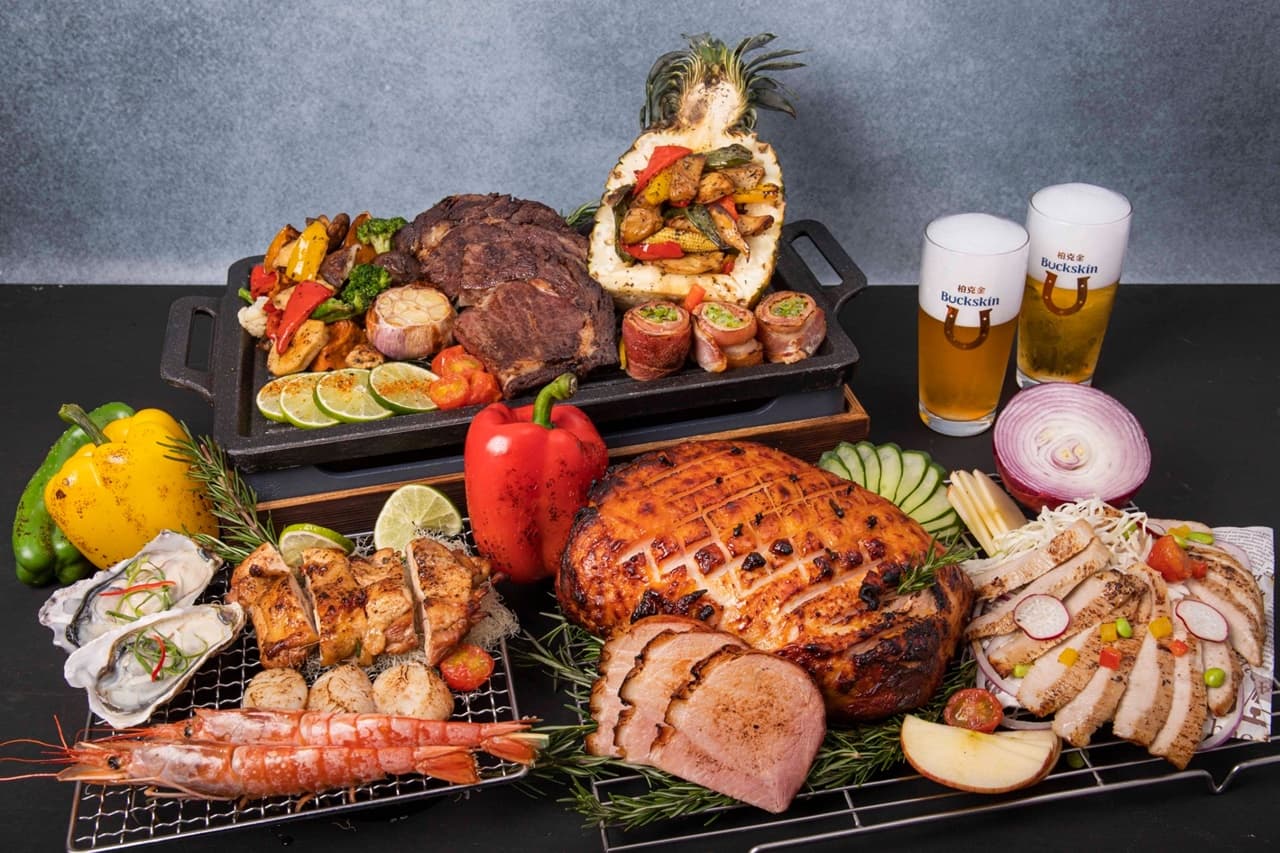 經典的BBQ燒烤派對,滿足想大口吃肉的欲望。(台北凱達大飯店提供)