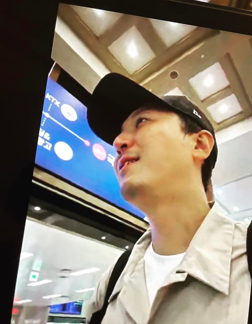 天心的韓籍老公出國前在機場被沒收30罐泡菜。(翻攝自天心IG)
