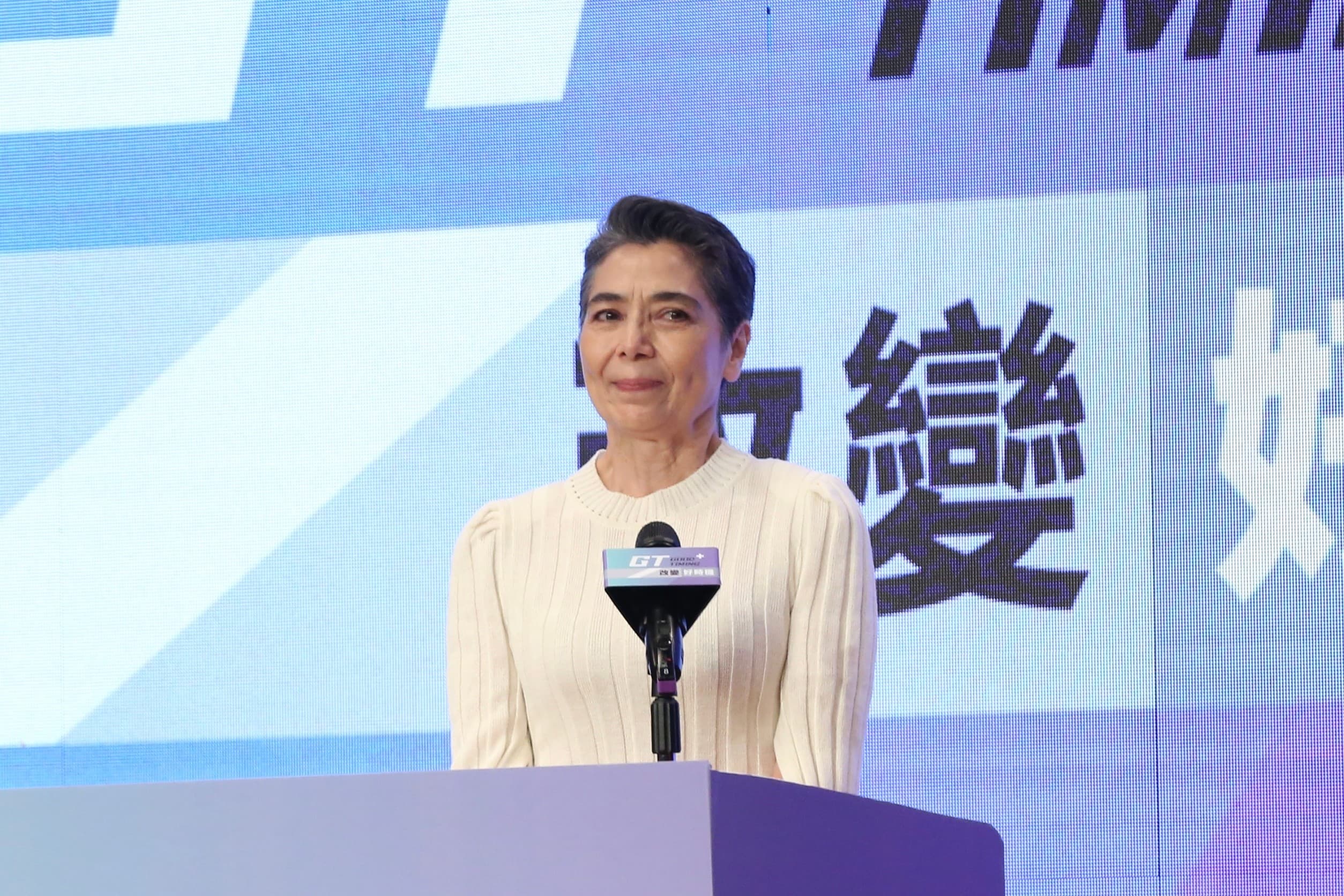 賴佩霞近期因影集《人選之人-造浪者》中飾演總統候選人並當選的「林月真」,備受年輕人關注。