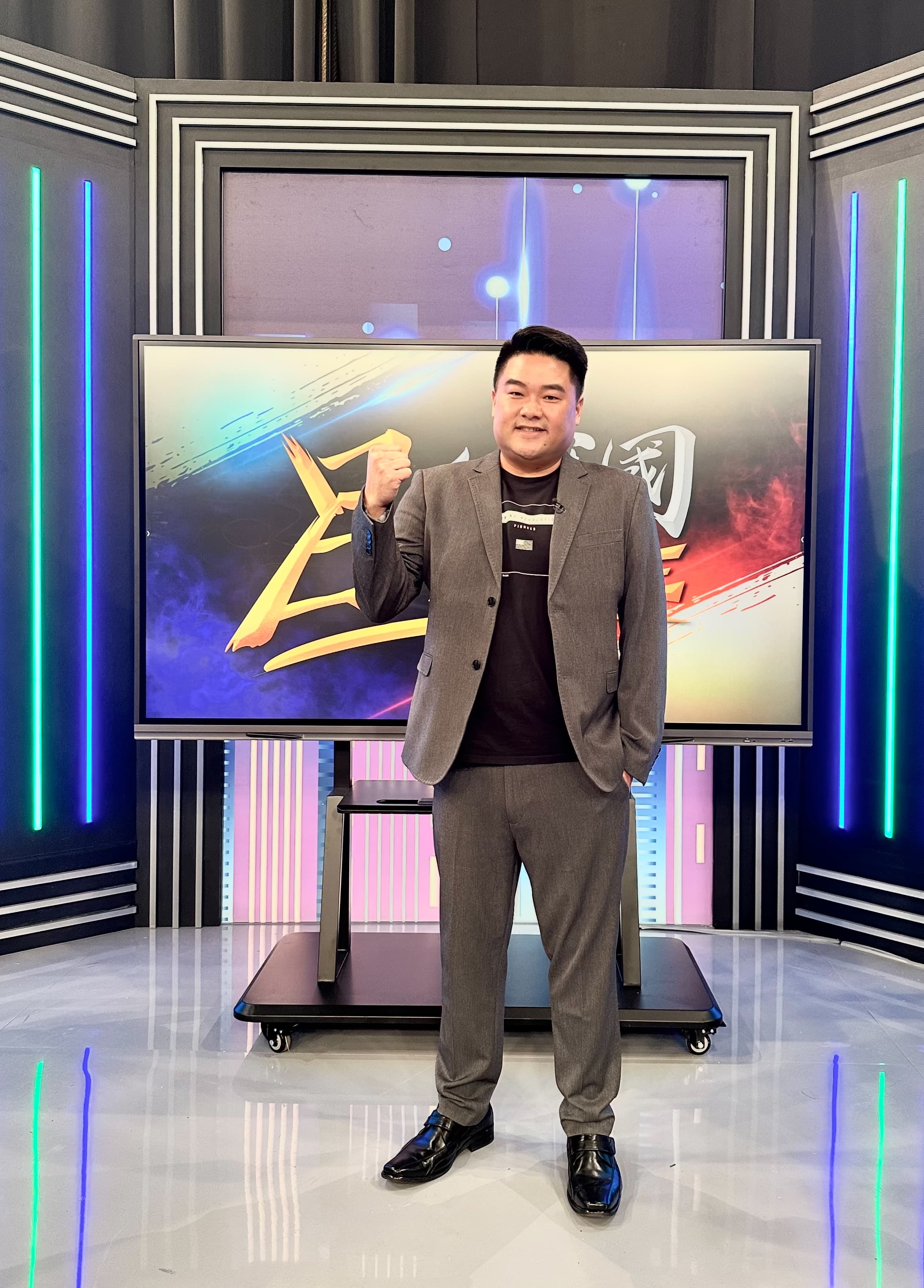 呂捷開新節目《呂氏戰國BATTLE》。(華視提供)