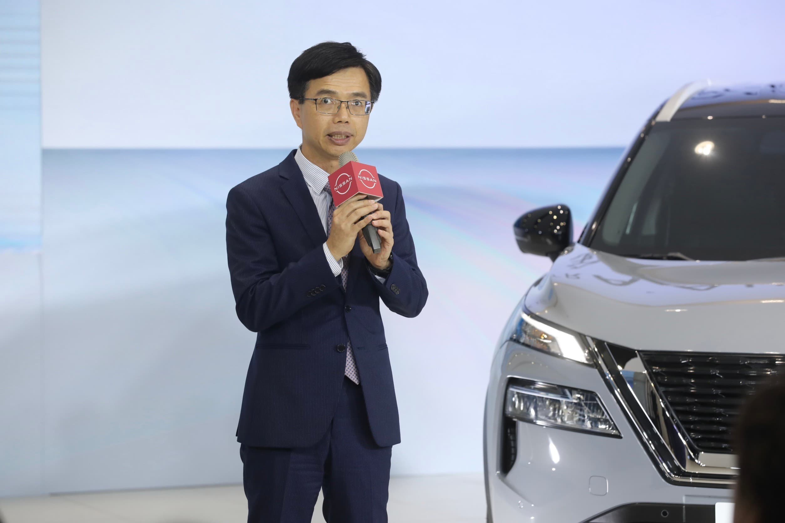 不讓中華車總代理的MG國產車專美於前,同集團的裕日車19日也端出新款重磅休旅車NISSAN X-Trail輕油電,並以104.9萬元起的優惠價格上市。