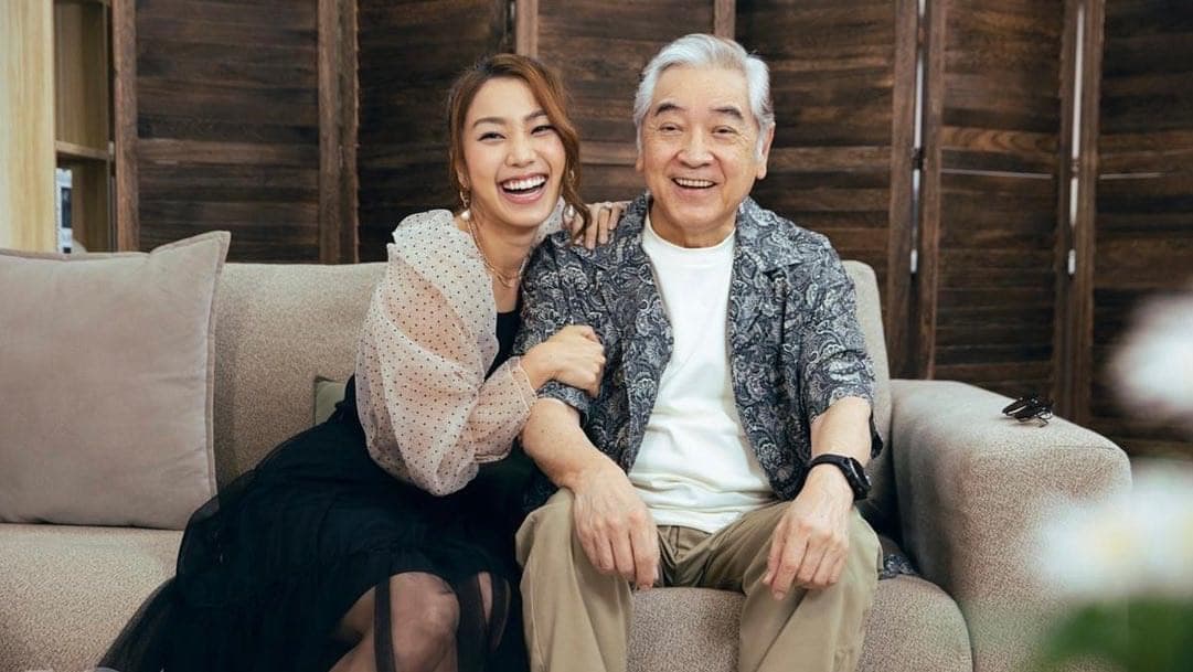姜文杰父親是資深藝人秦沛,妹妹姜麗文也是歌手。(姜麗文臉書)
