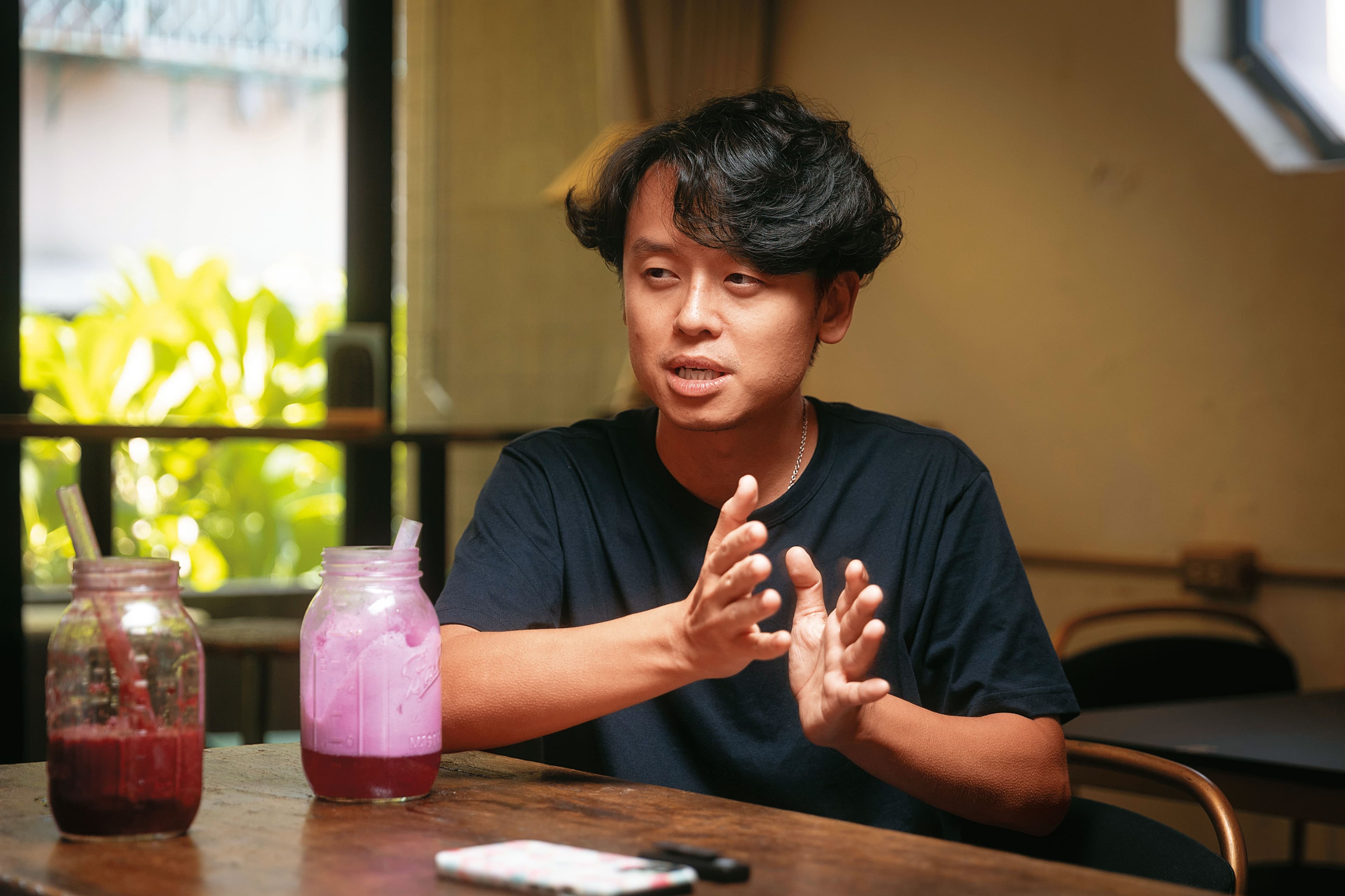 《童話‧世界》是唐福睿首部執導的電影,探討權勢性交議題,如今他將劇本內容與細節再深化,即將出版小說。