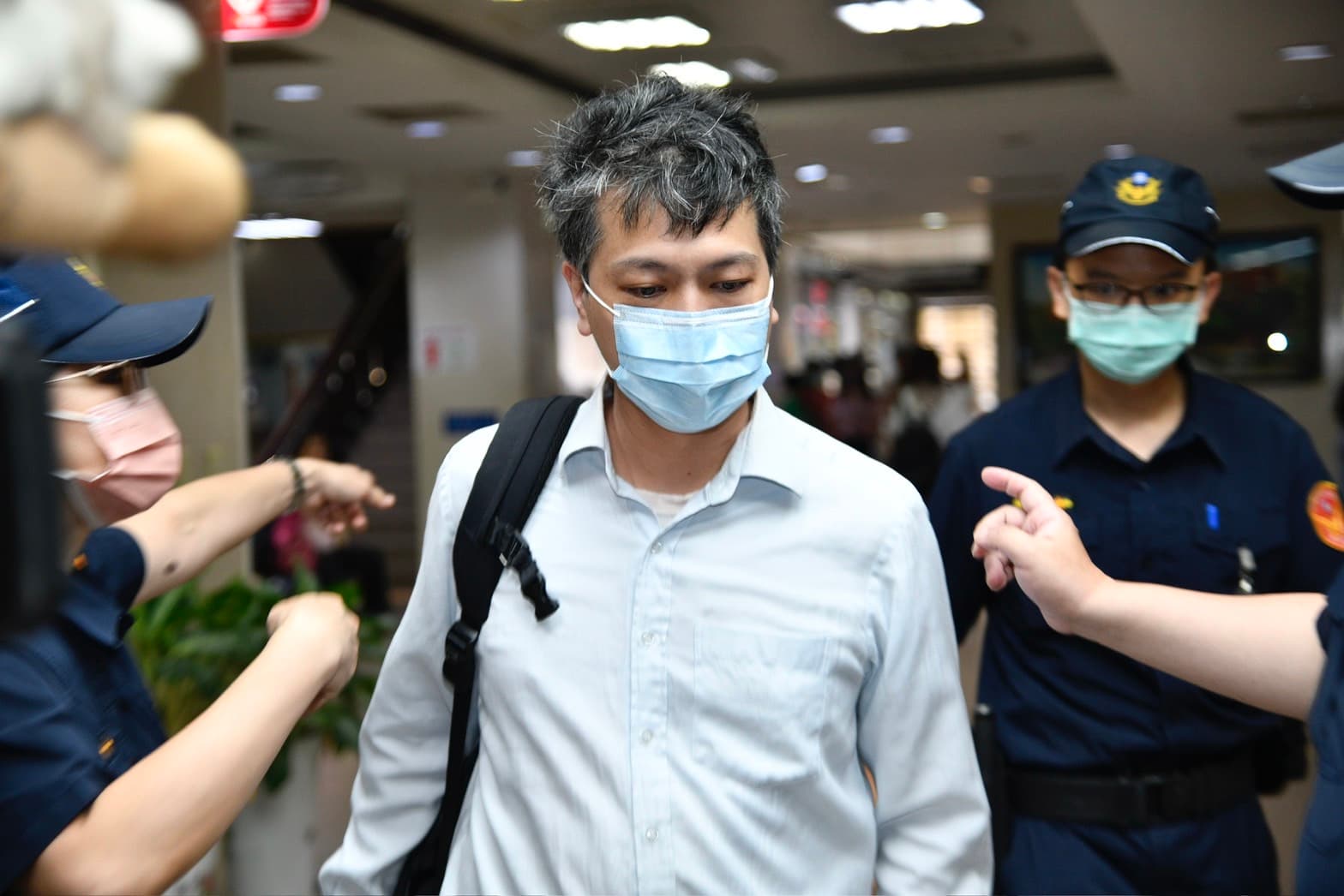 陳奐宇出庭時全盤認罪,但強調自己「從未在任何申報表單簽名」。