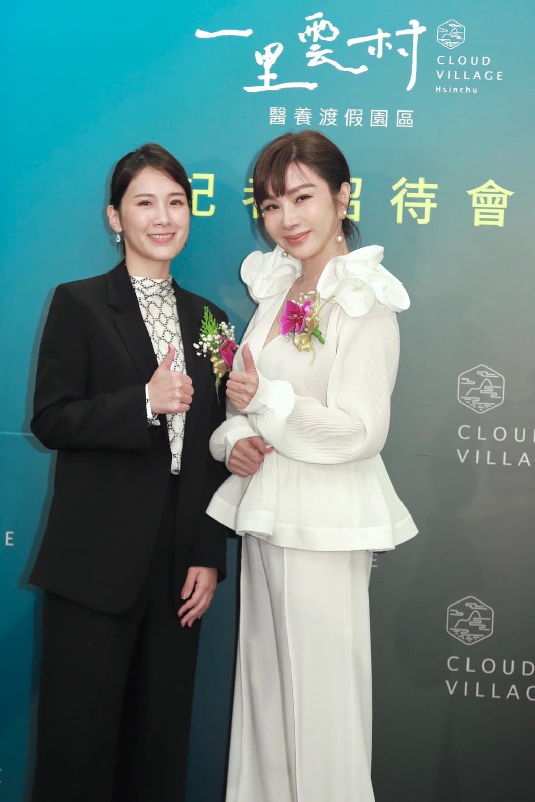 陳美鳳樂活優雅的時尚態度讓「一里雲村醫養渡假園區」執行長楊芷文看中邀約代言。（民視提供）