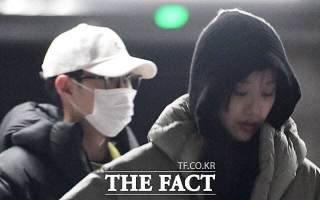 李娜恩遭媒體求證時表示只是朋友，但問到約會內容神態慌張。（翻攝The Fact網站）