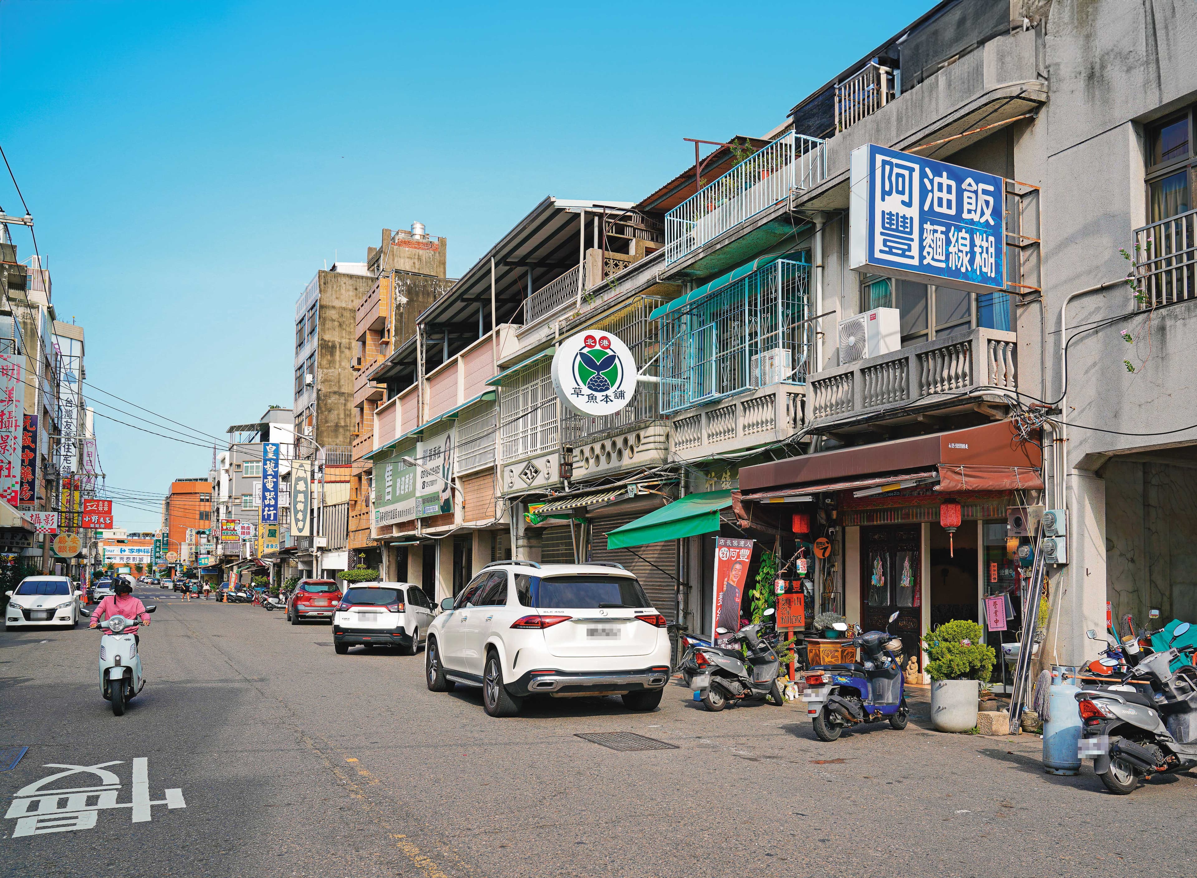 在三代人努力下，「北港阿豐油飯麵線糊」這幾年終於有了店面。
