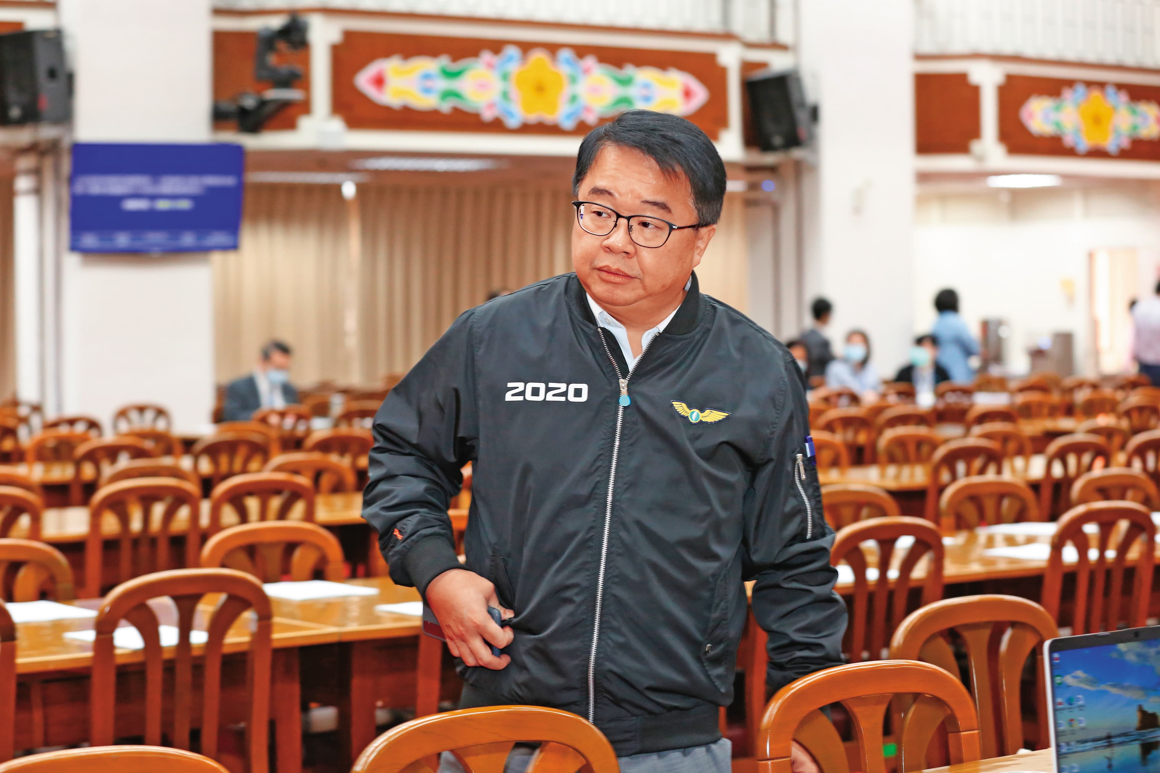 執政黨表決屢居劣勢,王世堅建議別一再跟在野黨硬碰硬,獲得吳秉叡(圖)贊同。