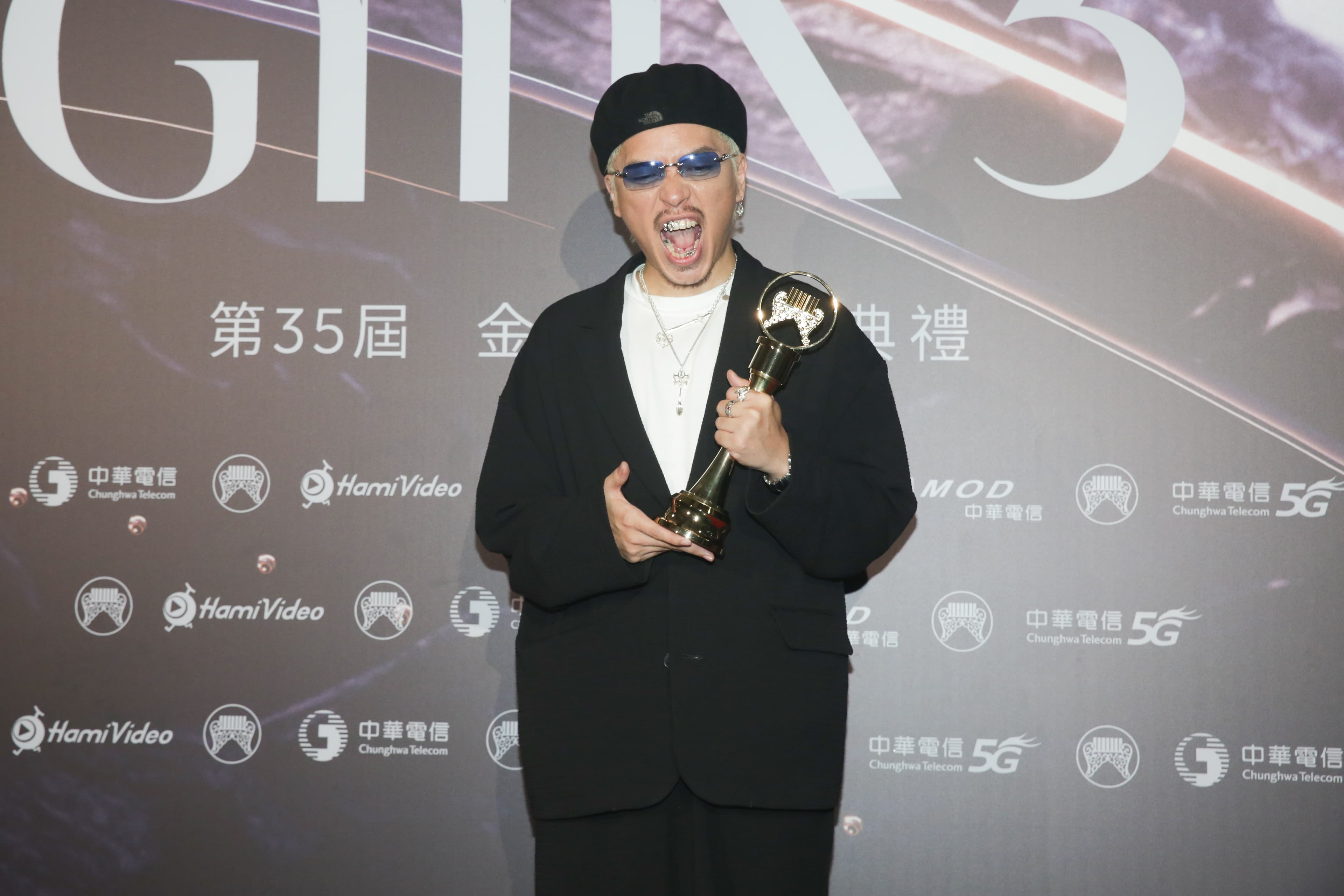 最佳裝幀設計獎吳建龍。