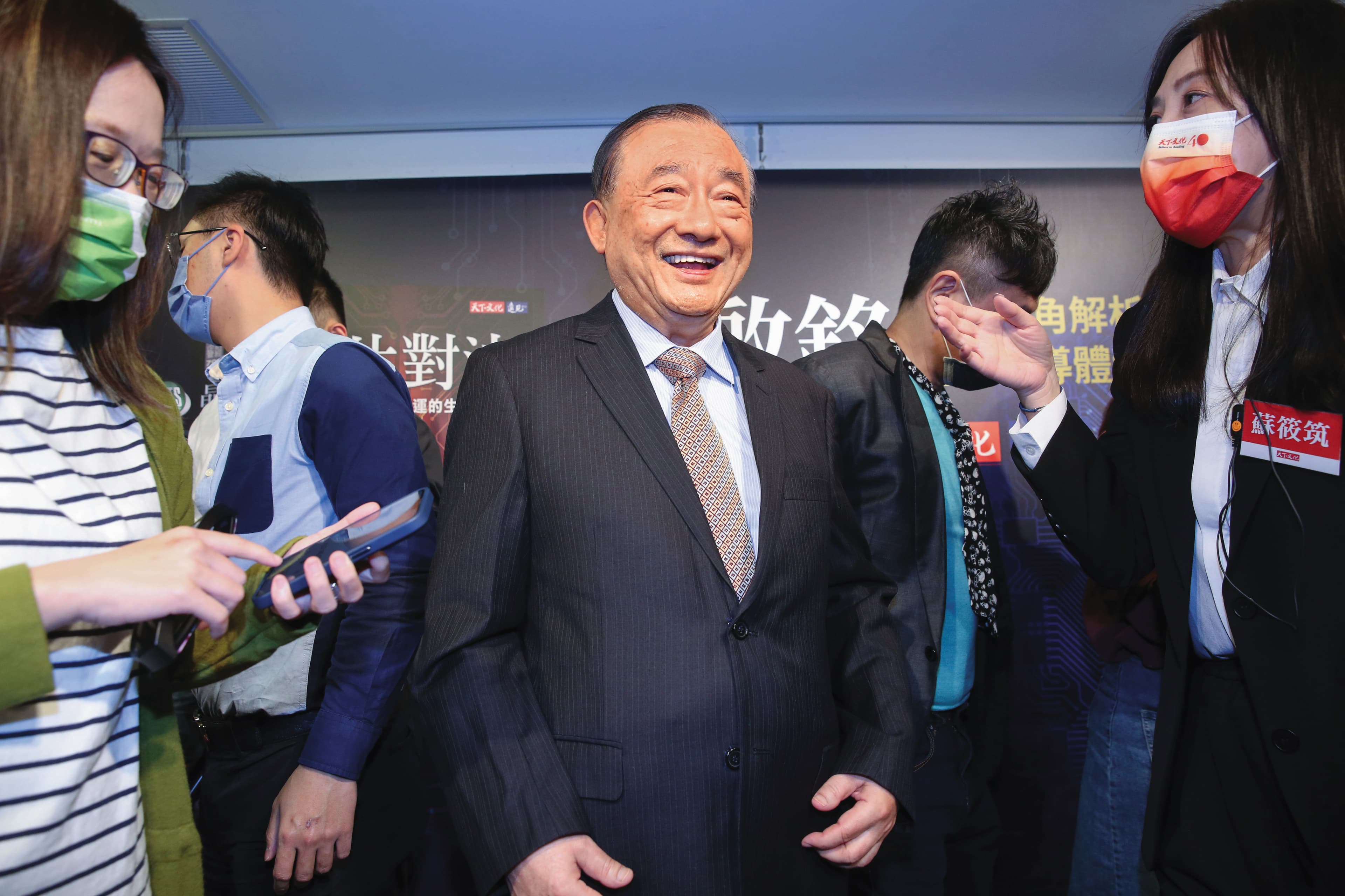 馬基金會董事薛香川、尹啟銘(中)、李德維是馬基金會調查小組核心人物。
