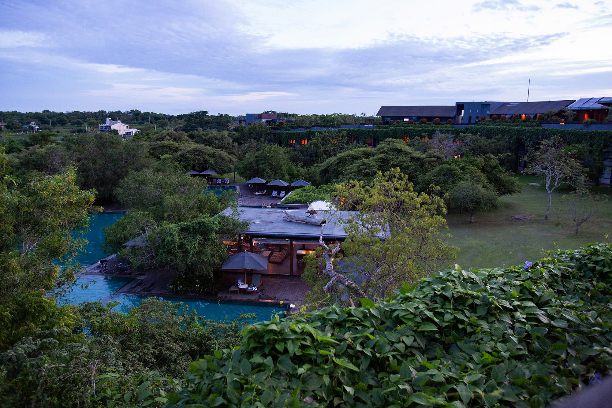 「DoubleTree by Hilton Weerawila Rajawarna Resort」地理位置極佳,是前往雅拉國家公園的最佳基地,早起Safari後還能回飯店享用豐盛早餐。
