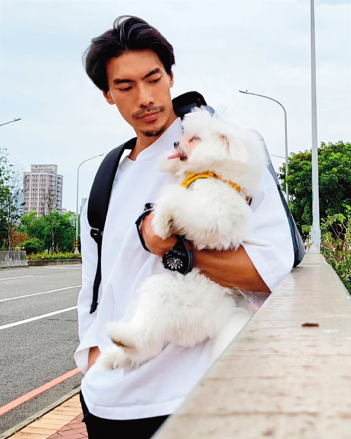 筋肉爸爸中風之後明顯消瘦,雖然外界驚嘆健身也會中風,但是筋肉爸爸倒下原因據說是跟家族病史有關。(翻攝自肌肉老爹JZ IG)