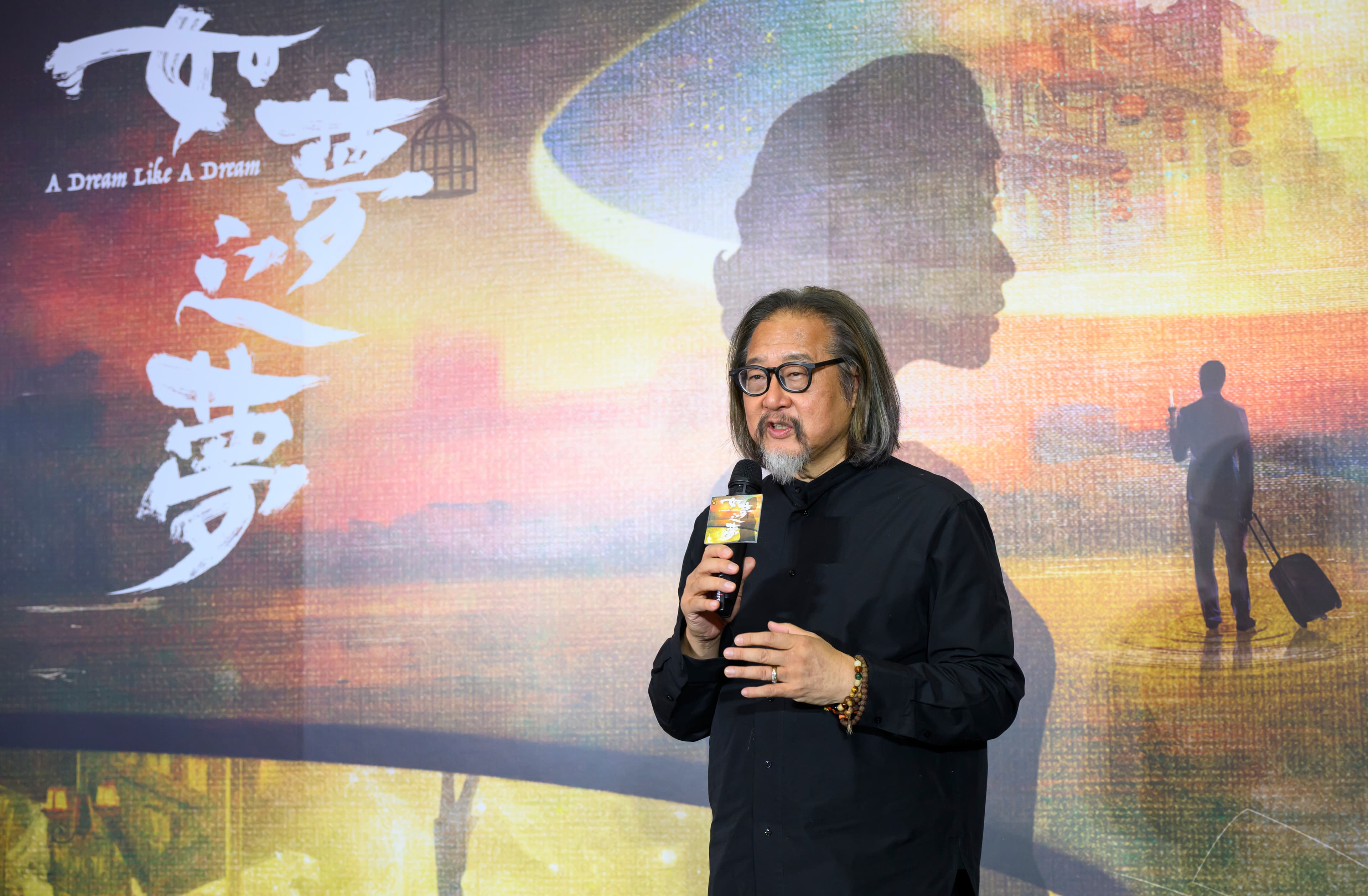 賴聲川導演表示【表演工作坊】成立40年來所有的路，應由觀眾來賦予意義。（表演工作坊提供）