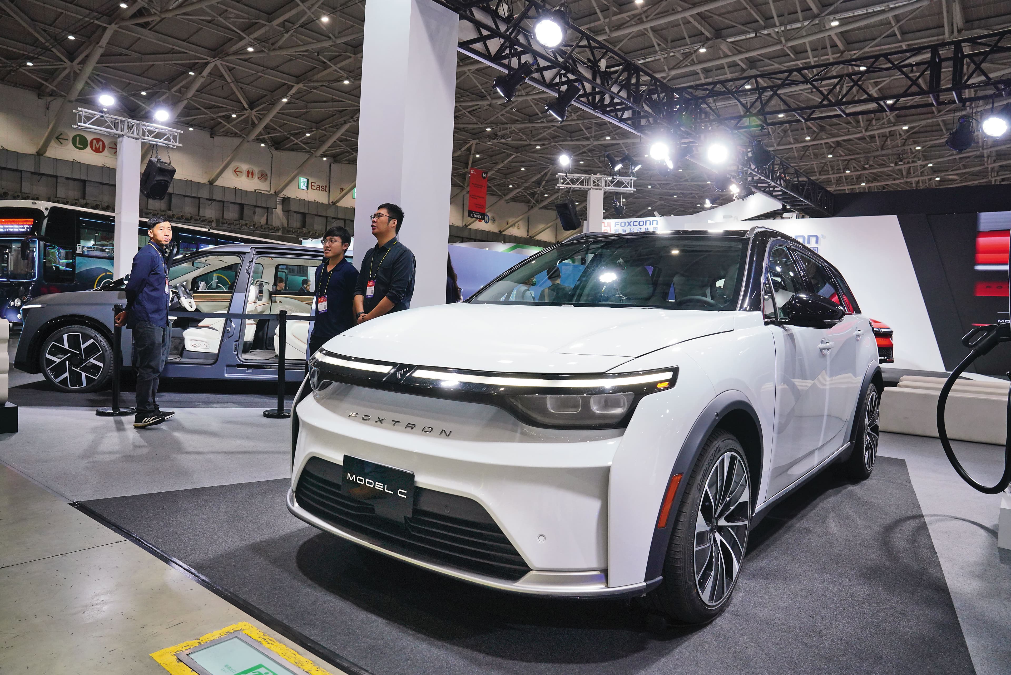 由裕隆旗下納智捷銷售的n7（Model C），是目前鴻華先進設計、在市面上賣最好的車種。