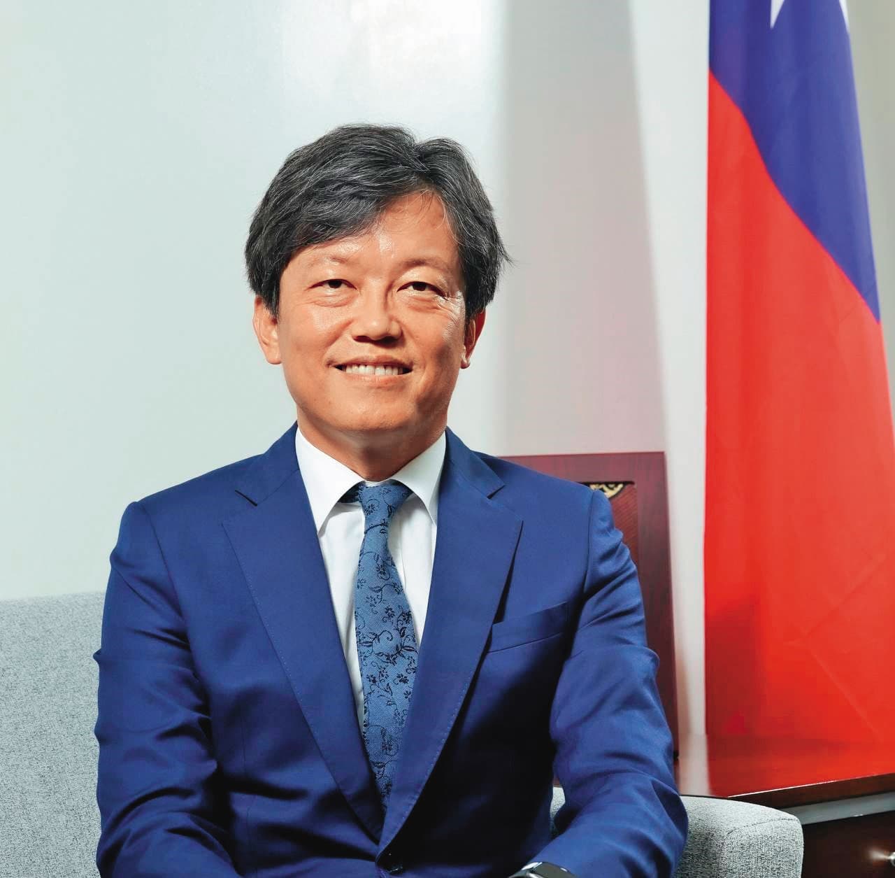 陳盈連(圖)擔任駐關島辦事處總領事時,被查出官邸有95項物品遺失。(翻攝駐斐濟臺北商務辦事處官網)