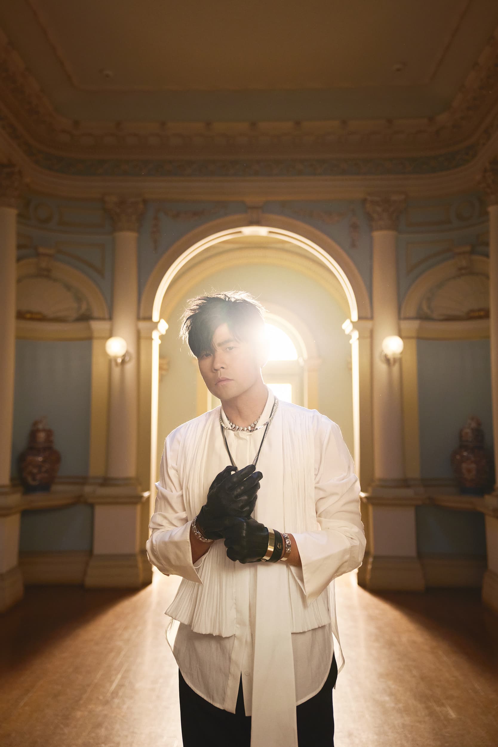 周杰倫最新MV「誰稀罕」今天中午12:00於周杰倫官方YouTube登場。(杰威爾音樂)