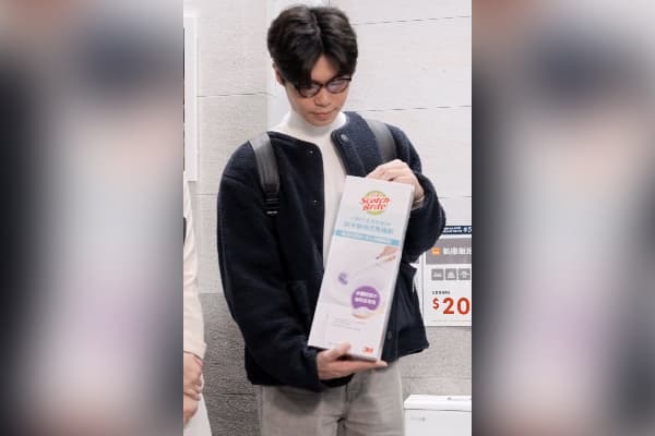 過去多半將問題歸咎於排水系統,卻忽略了「清潔工具本身是否乾淨」的重要性,其中又以馬桶刷最容易被忽略。
