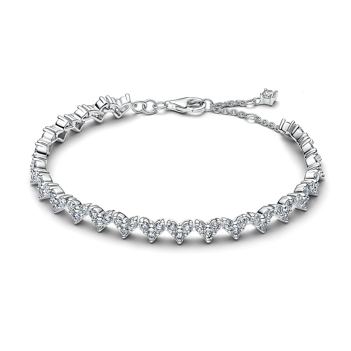三角心形手鍊 NT$5,580(PANDORA提供)