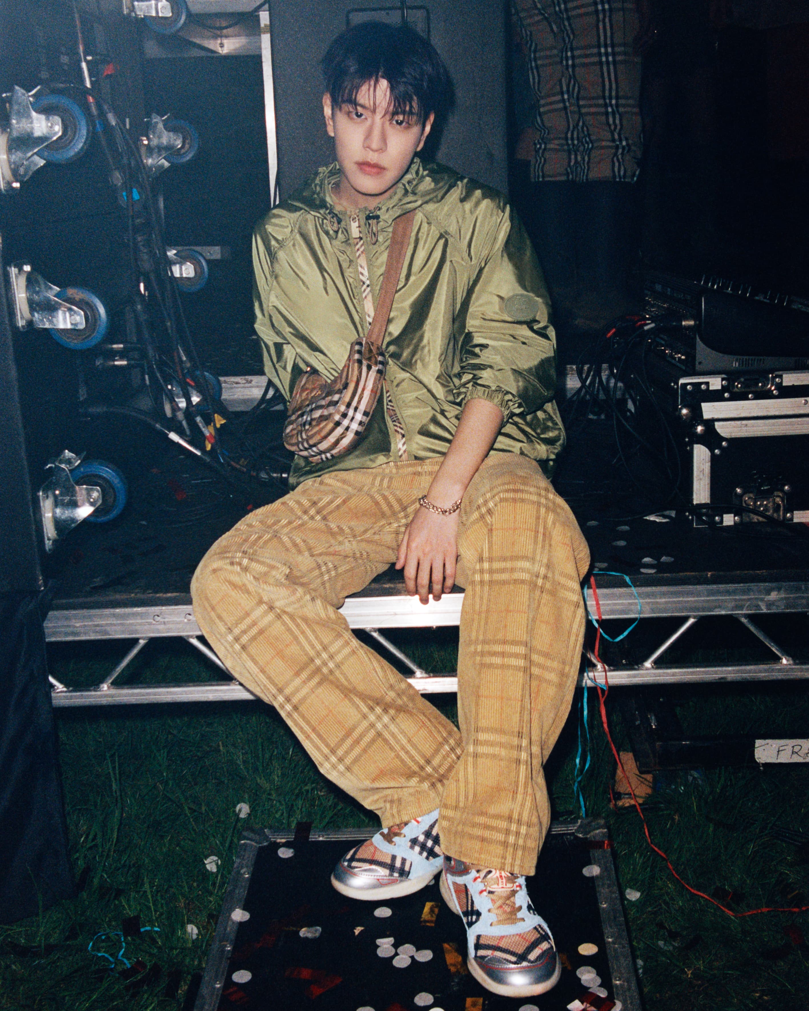 昇玟演繹BURBERRY Festival全新形象視覺。(BURBERRY提供)