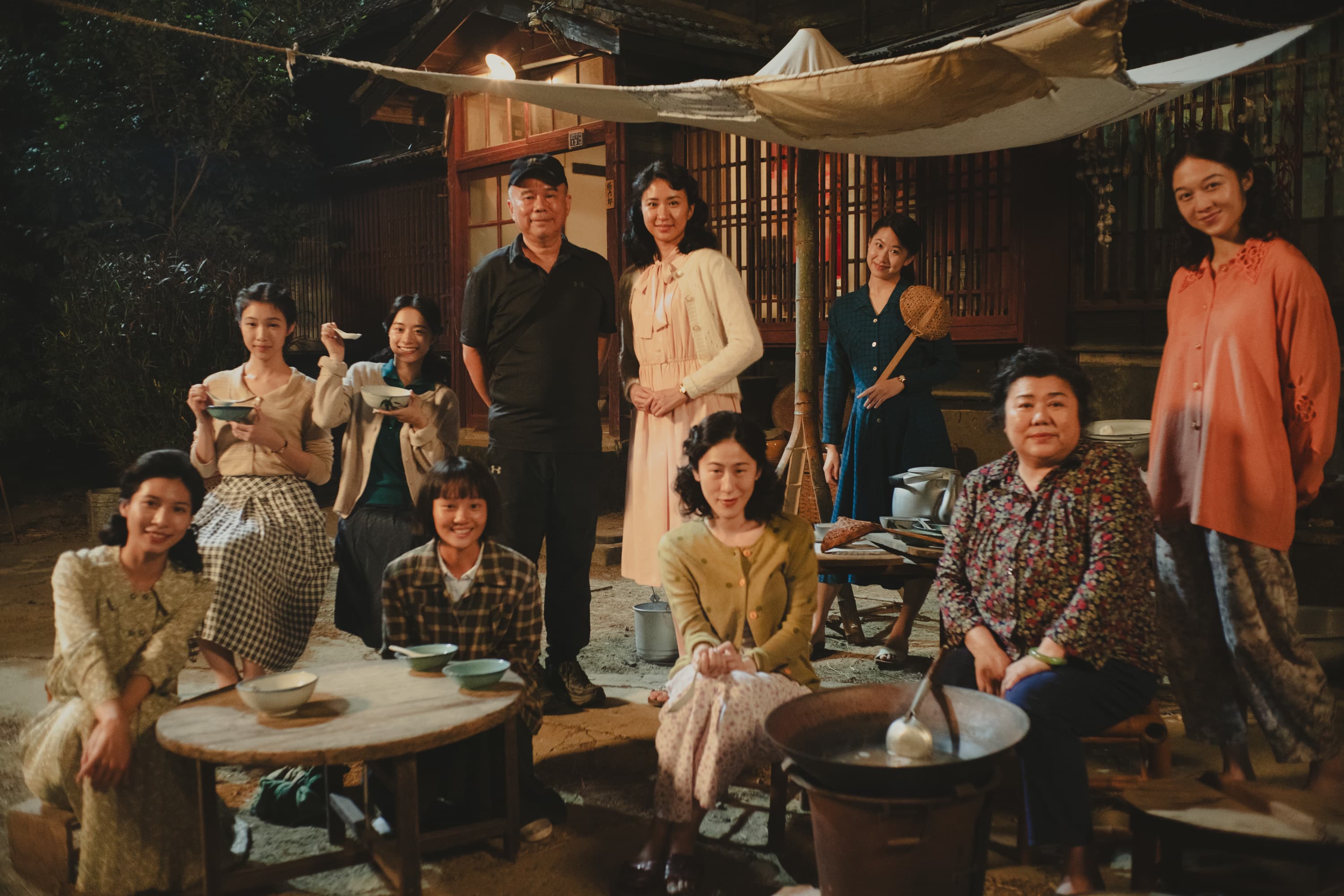 導演陳玉勳與美術設計王誌成前往南投戲院進行映後交流,現場爆滿。(牽猴子提供)