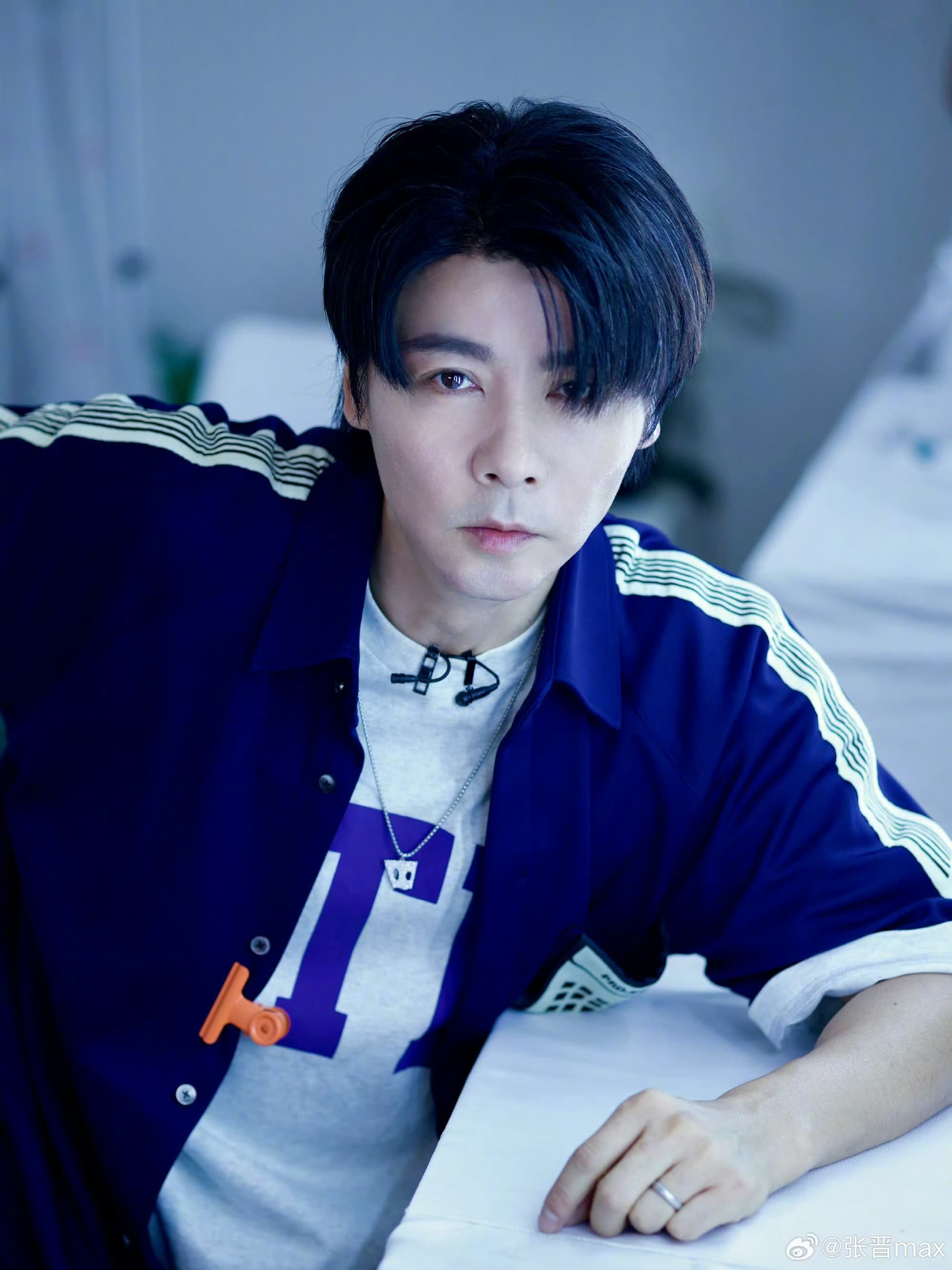 張晉今年4月突然心臟病發,靠求生意志回香港接受心臟支架手術。(翻攝自張晉微博)