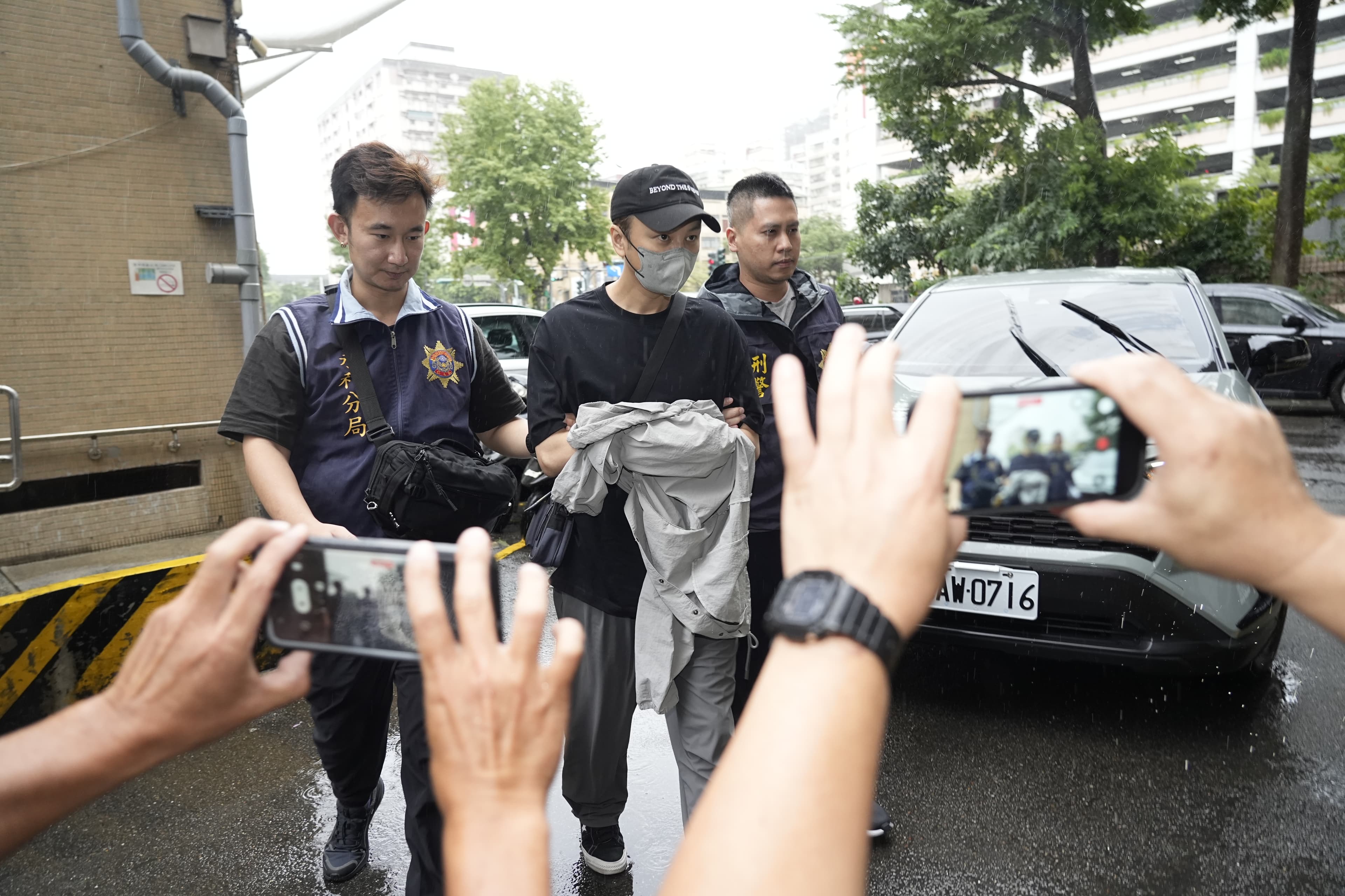 張書偉陷閃兵爭議邀警方拘提。
