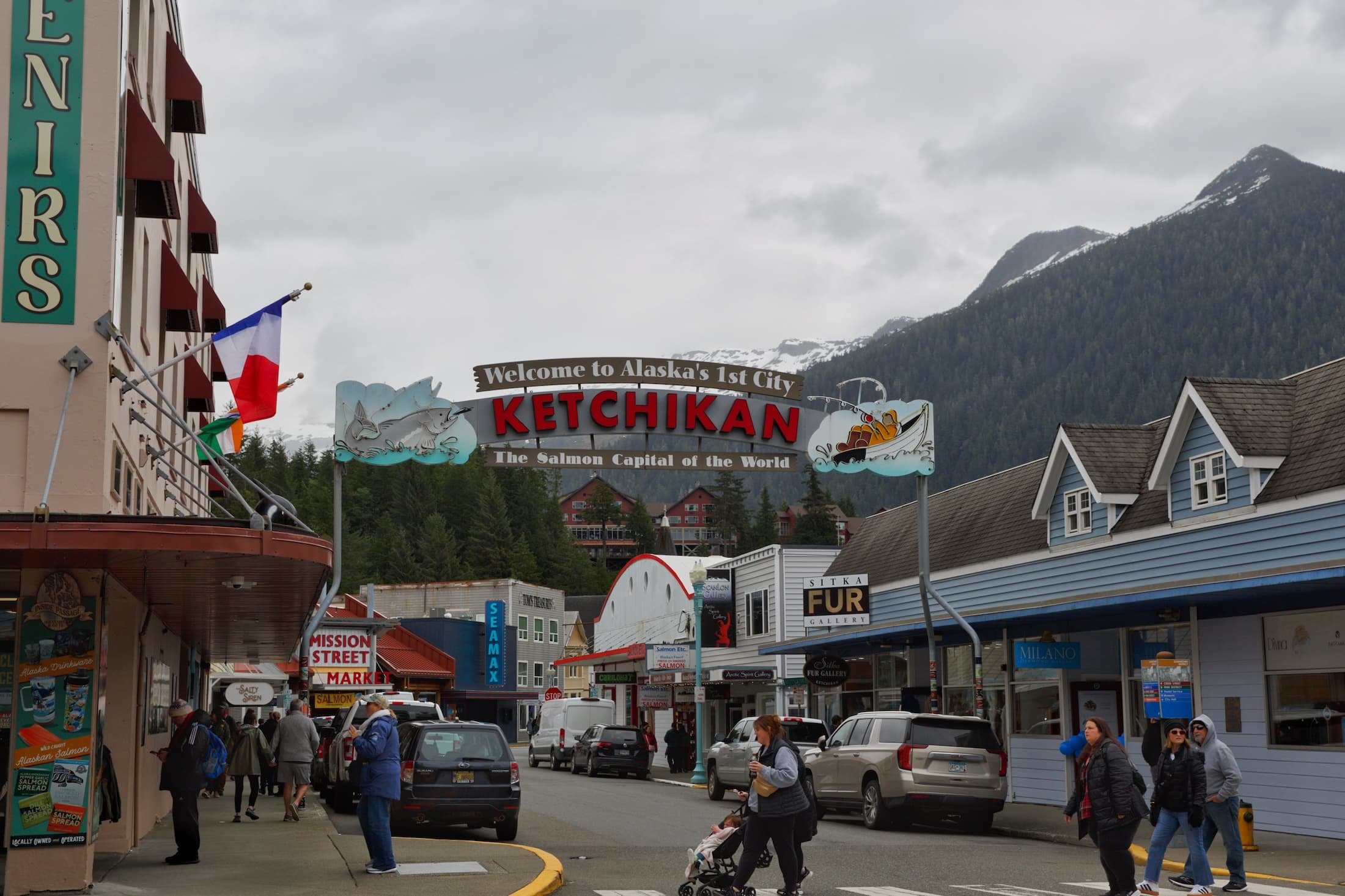 被稱為「阿拉斯加第一城」的凱契根(Ketchikan),因地理位置成為郵輪航線向北的首要門戶。